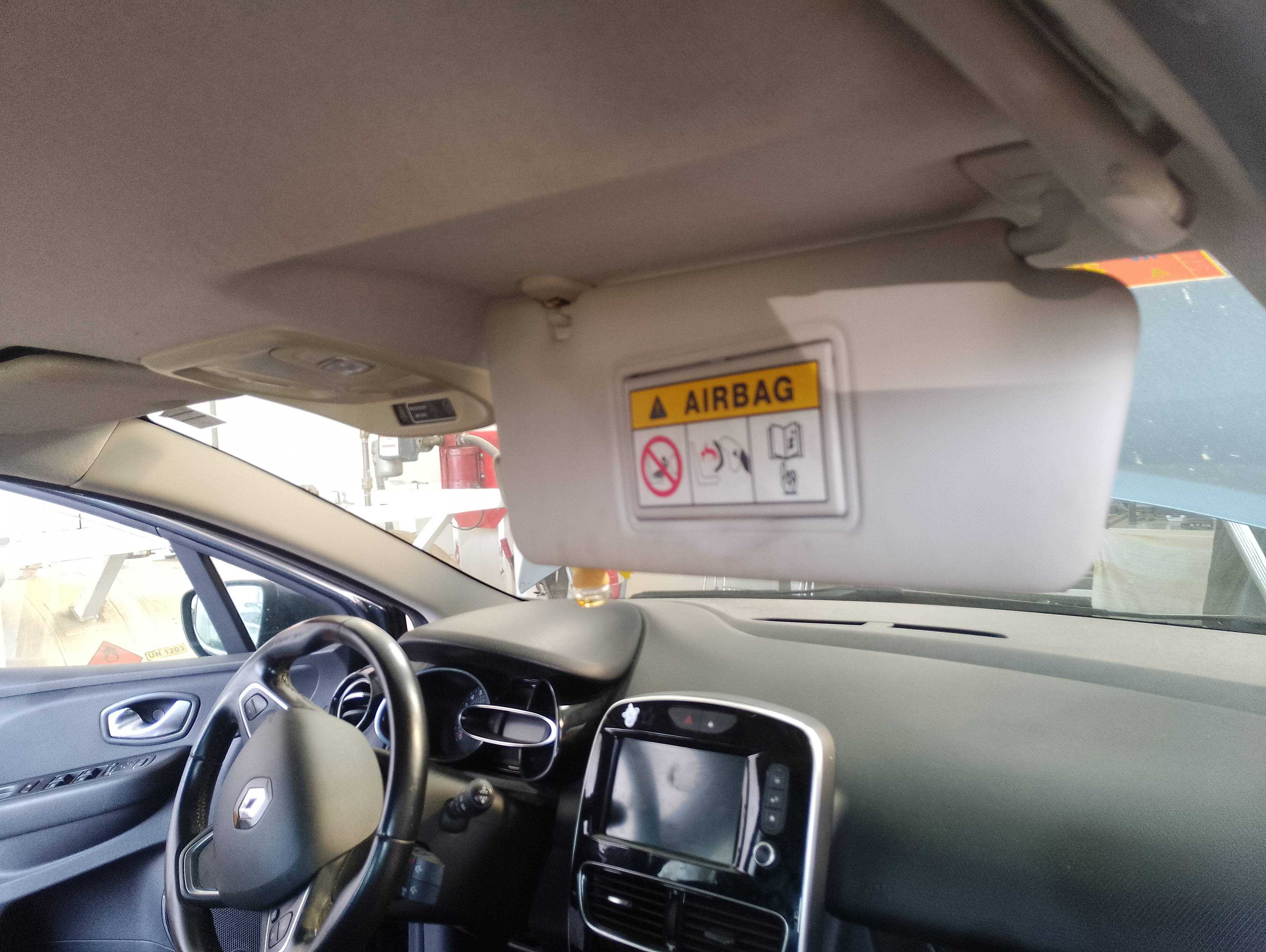 Recambio de parasol derecho para renault clio iv 1.0 tce referencia OEM IAM   