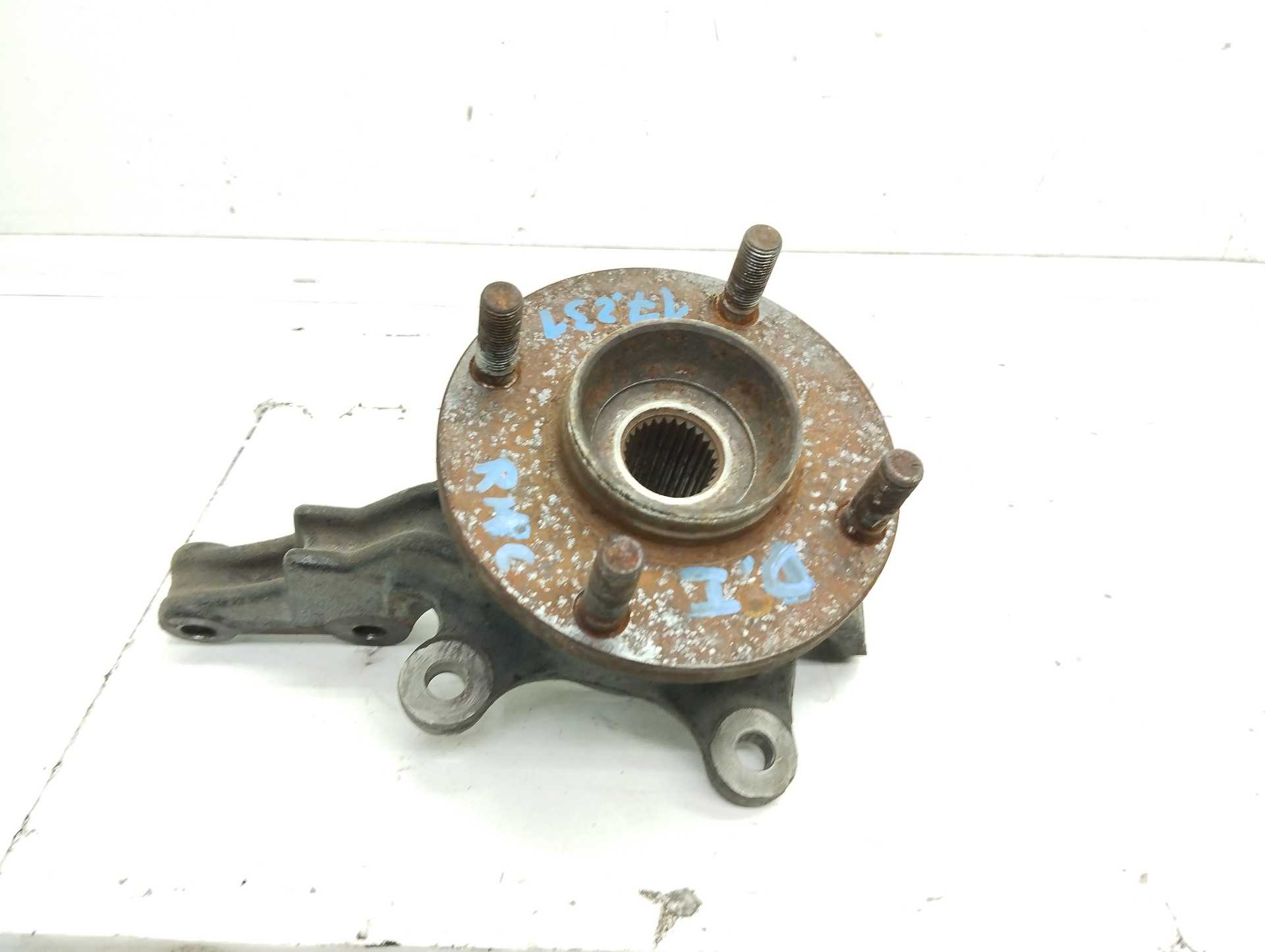 Recambio de mangueta delantera izquierda para nissan almera (n16/e) acenta referencia OEM IAM   