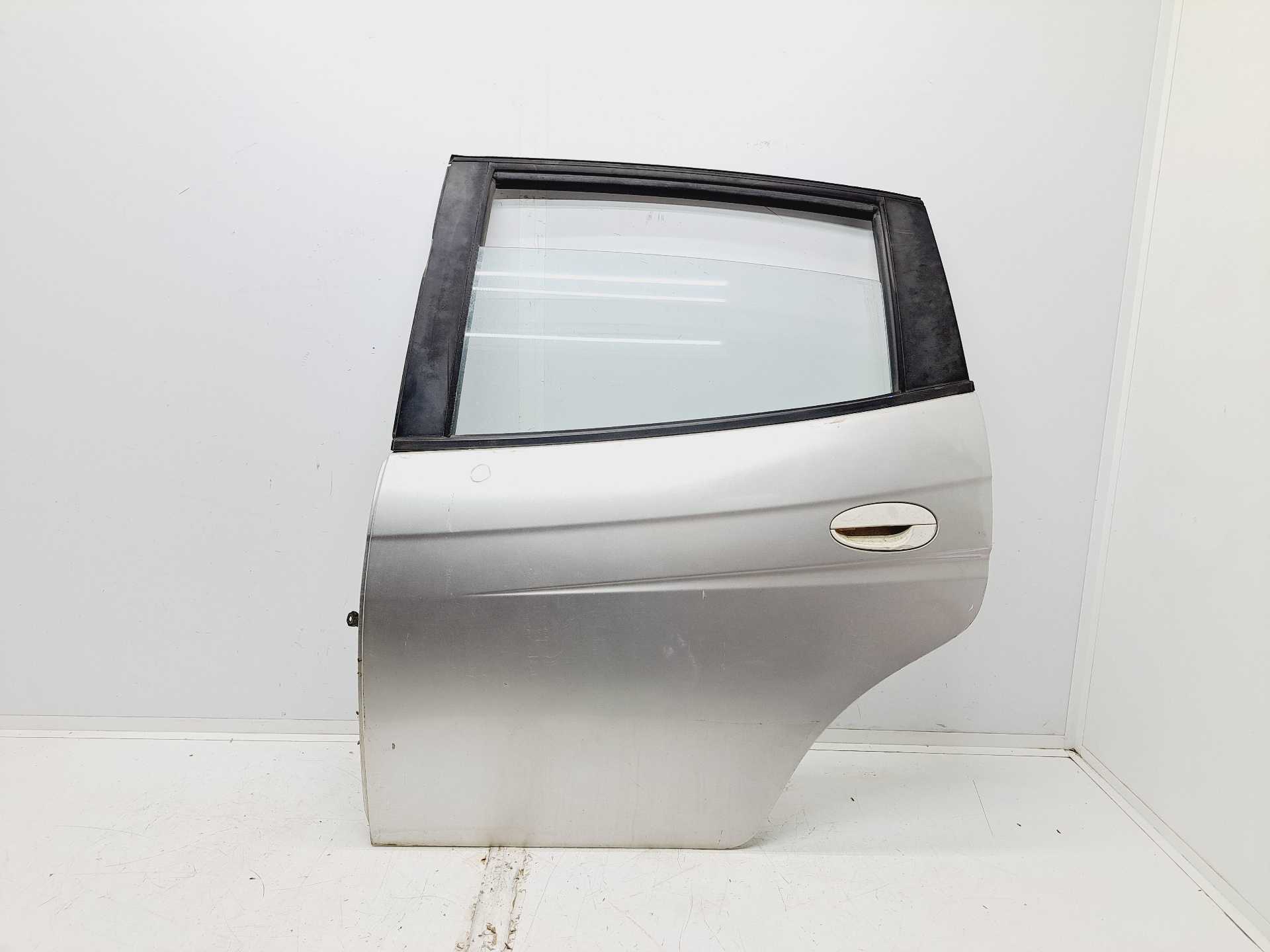 Recambio de puerta trasera izquierda para daewoo tacuma se referencia OEM IAM  96386723 