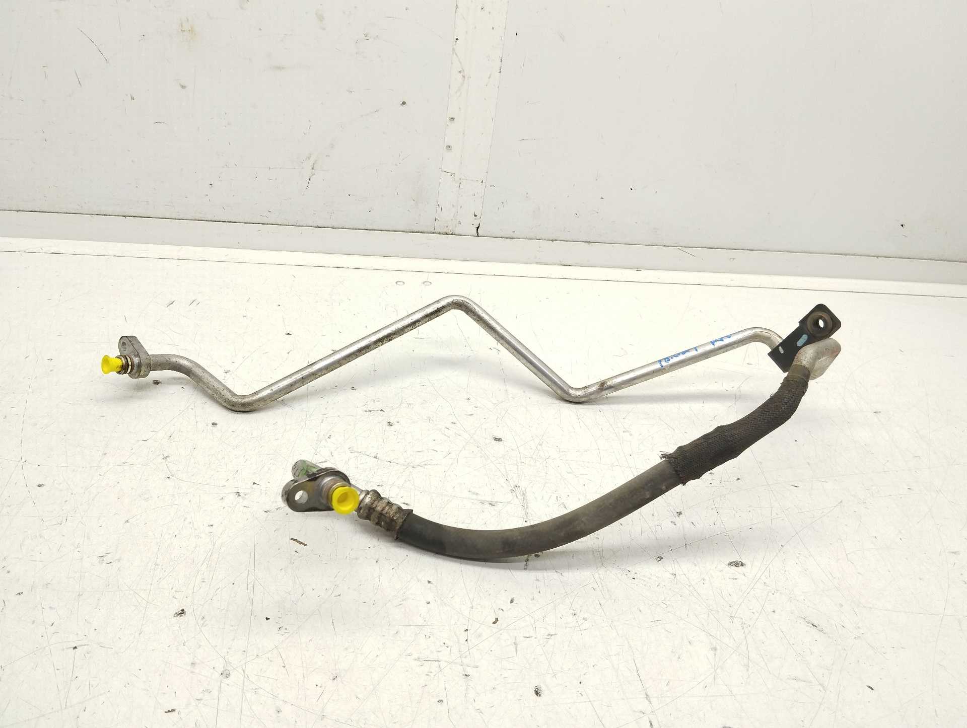 Recambio de tubos aire acondicionado para peugeot 207 xt referencia OEM IAM 9680614680  