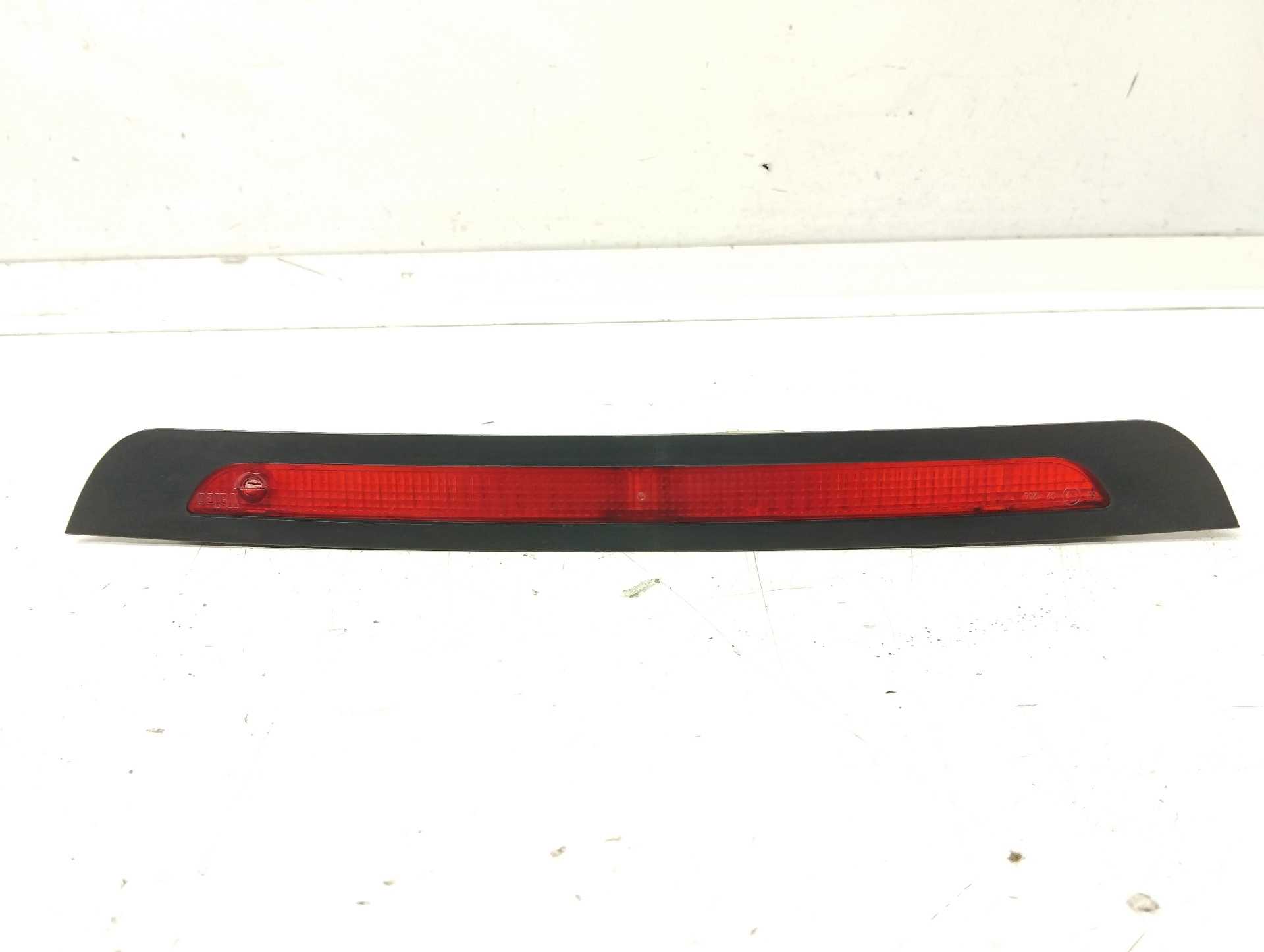 Recambio de luz central de freno para citroën c3 1.1 furio referencia OEM IAM 9638523480  