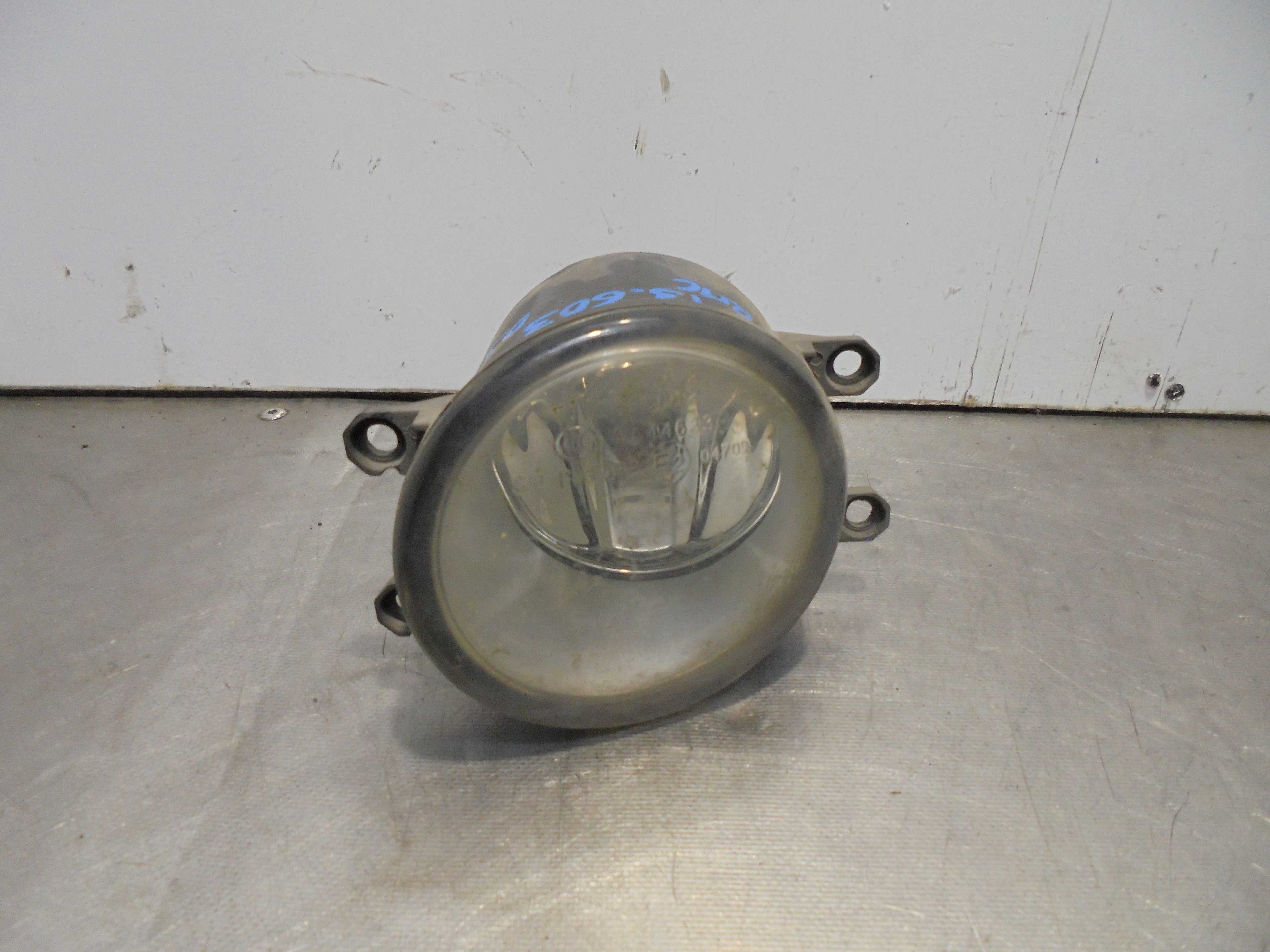 Recambio de faro antiniebla izquierdo para toyota prius (nhw30) 1.8 16v cat (híbrido) referencia OEM IAM 812200D042 VALEO 