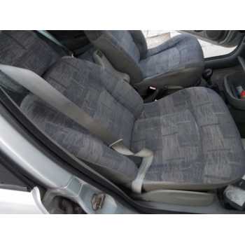 ASIENTO DELANTERO IZQUIERDO 