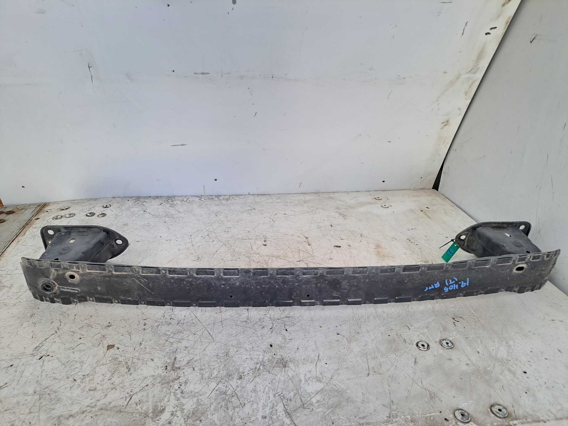 Recambio de refuerzo paragolpes trasero para ford focus lim. (cb8) sport referencia OEM IAM KA99764000501 1853648 