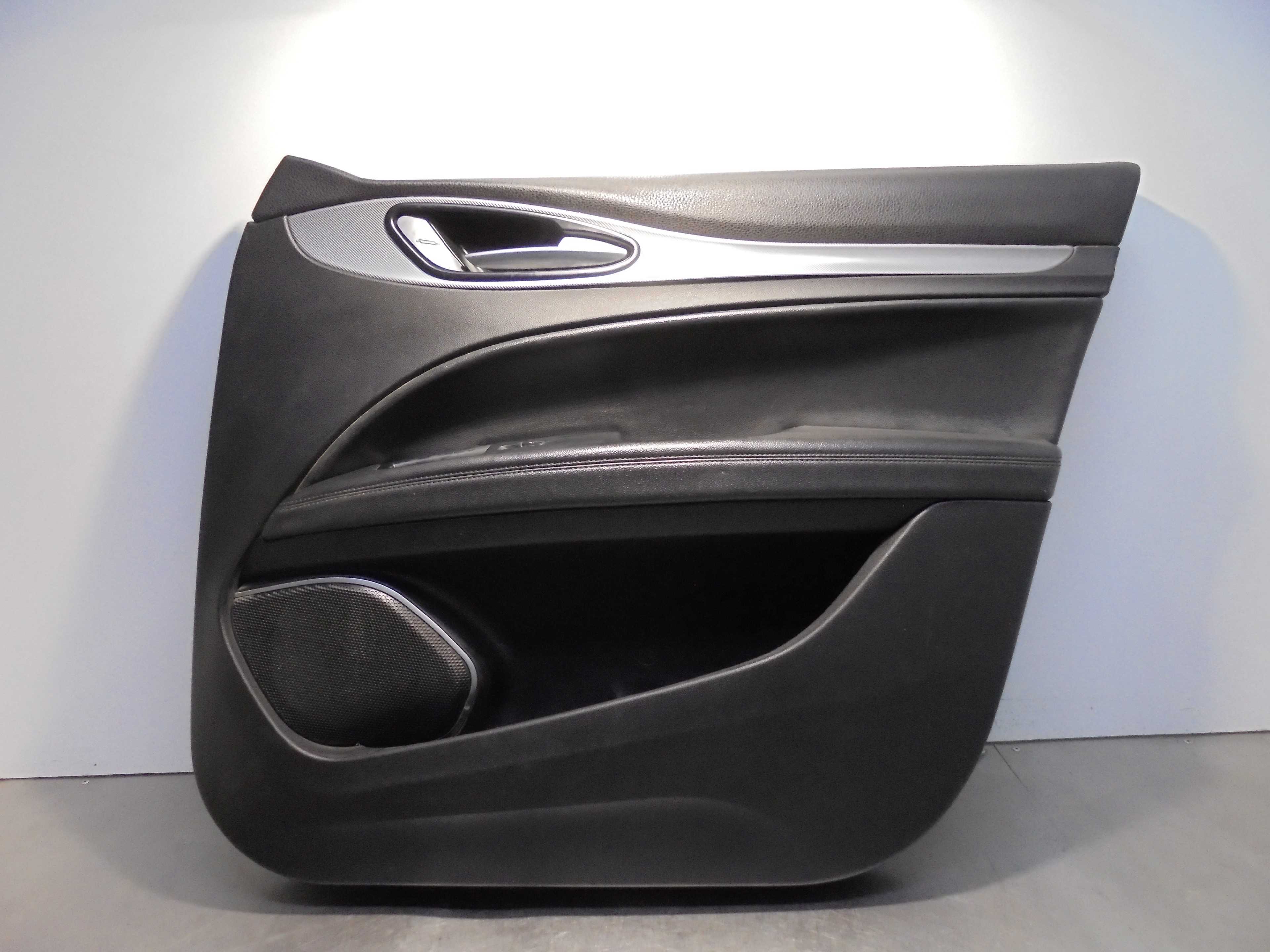 Recambio de guarnecido puerta delantera derecha para alfa romeo stelvio (630) executive 4wd referencia OEM IAM 156197061  