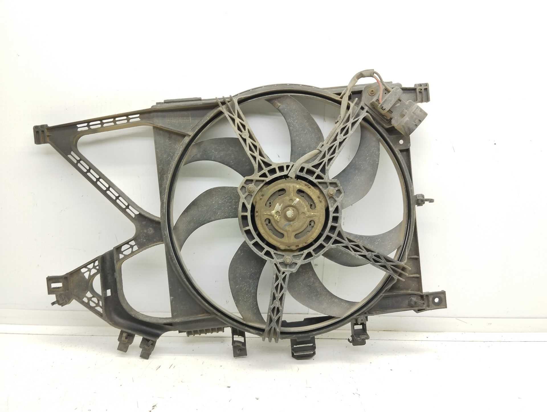 Recambio de electroventilador para opel corsa c club referencia OEM IAM 13106033  