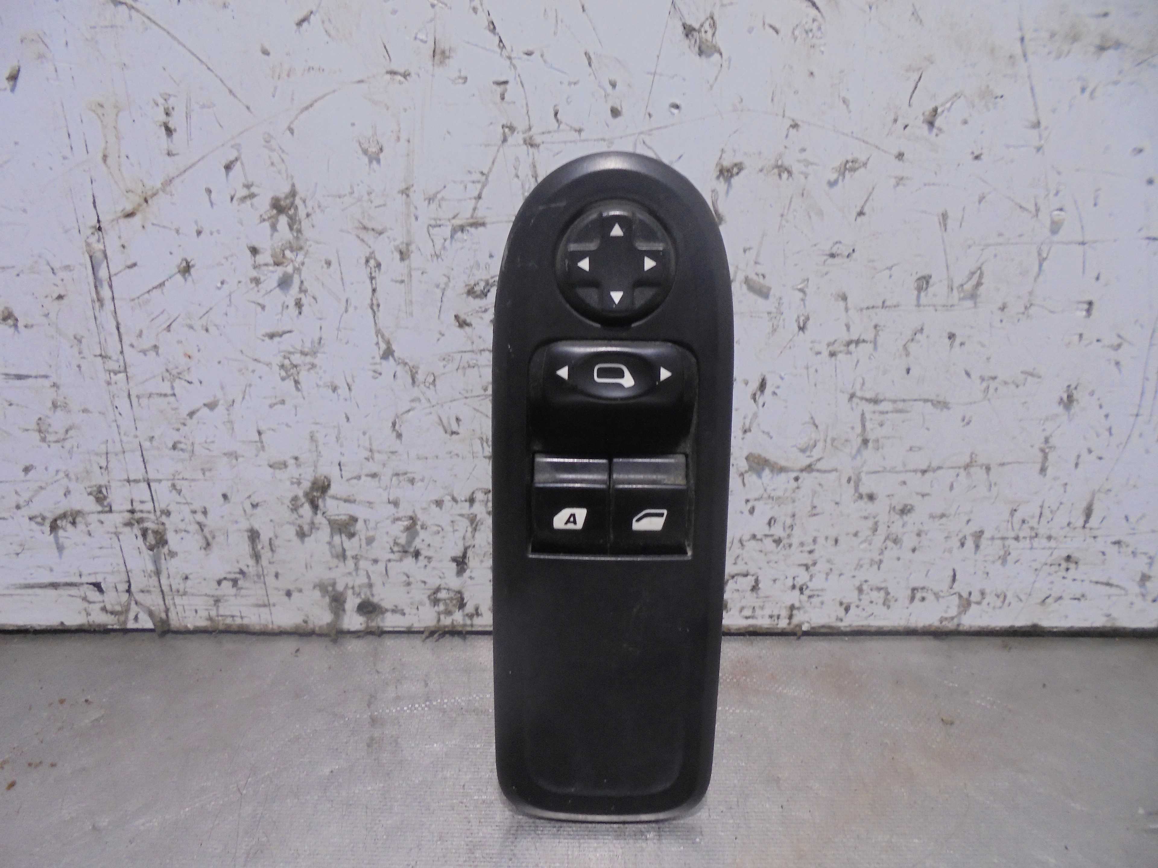 Recambio de mando elevalunas delantero izquierdo para citroën c3 collection referencia OEM IAM 98012283XT DELPHI 