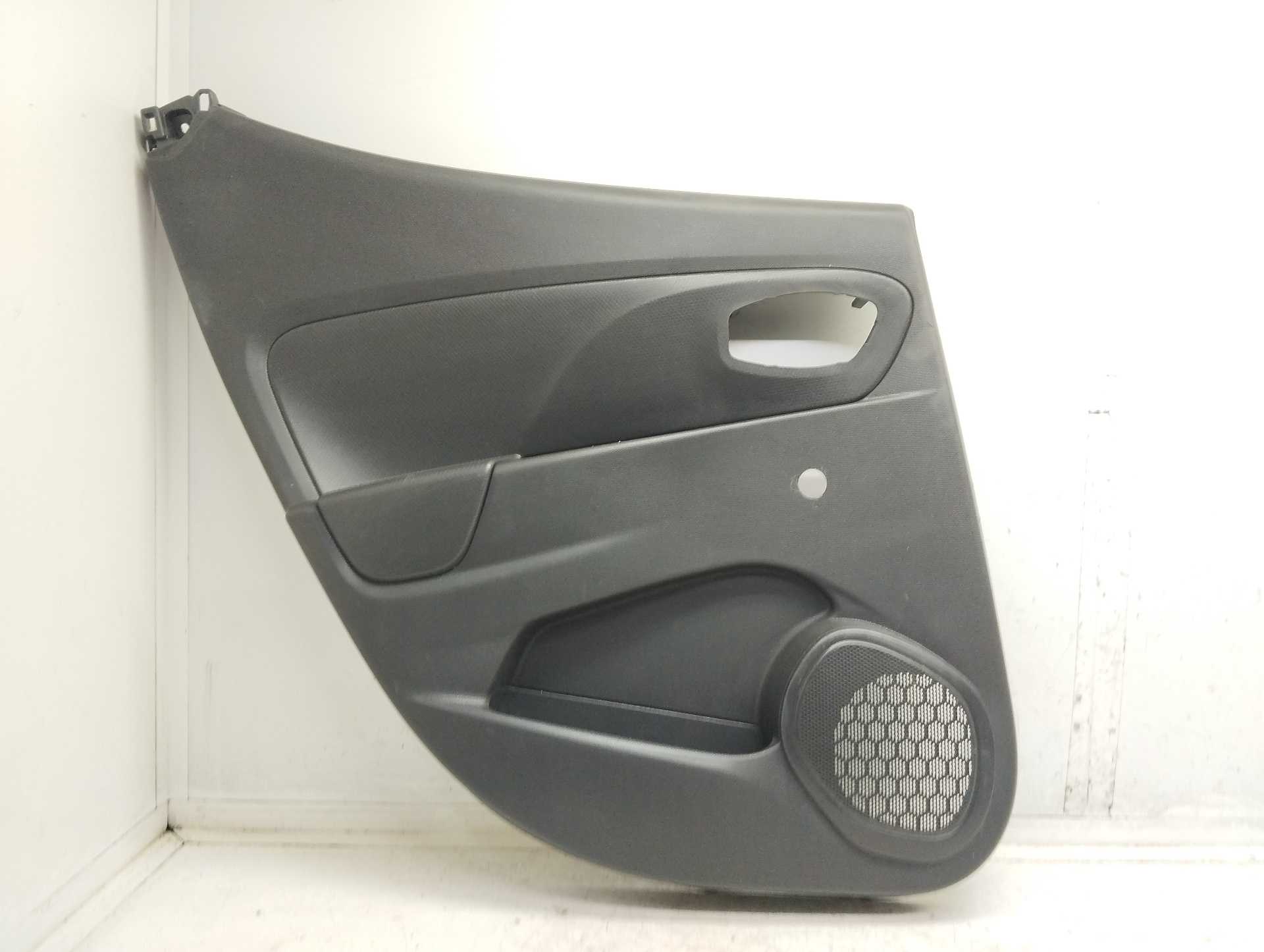 Recambio de guarnecido puerta trasera izquierda para renault clio iv 1.5 dci referencia OEM IAM 829A15507R  
