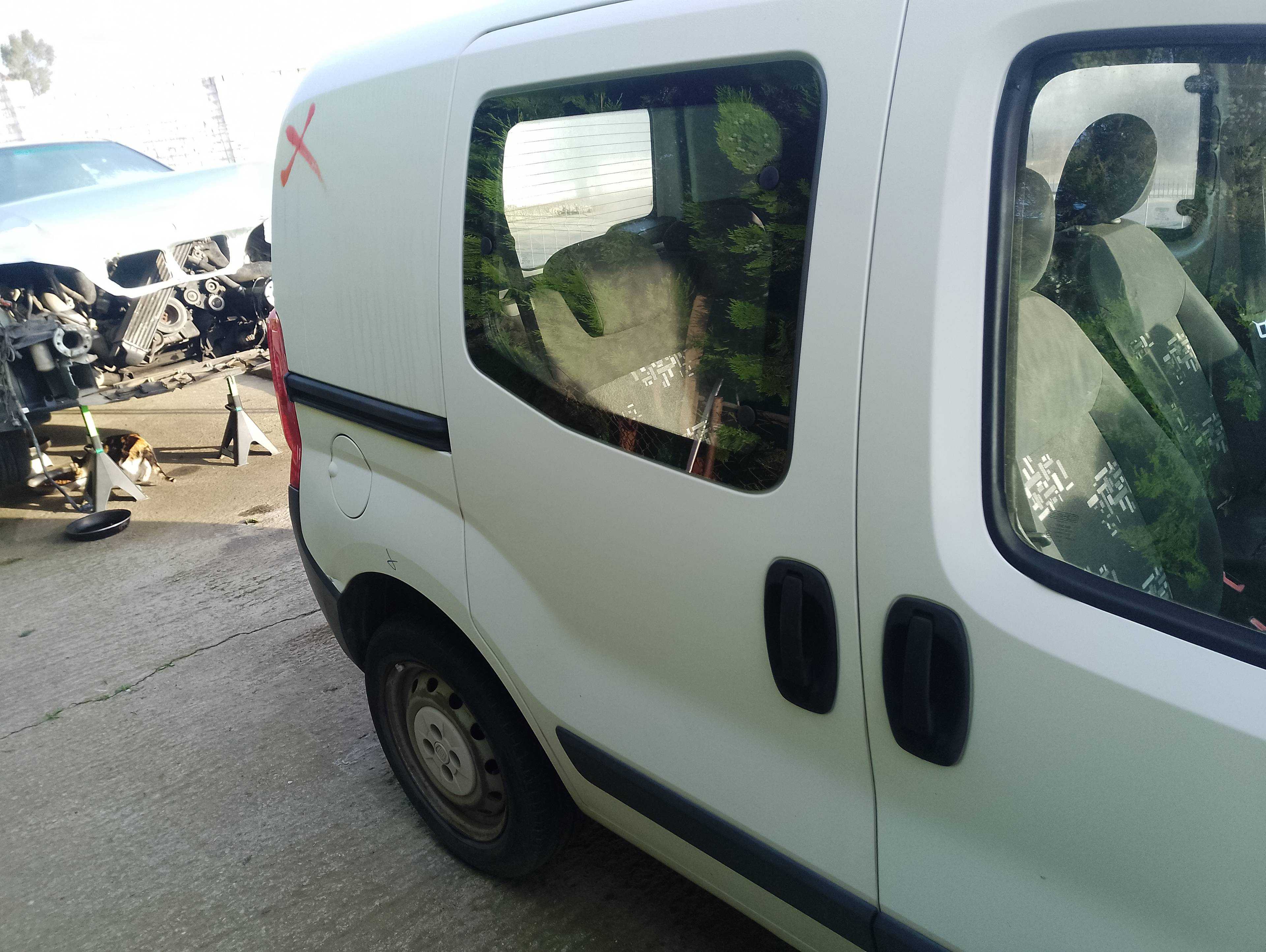 Recambio de puerta lateral corredera derecha para fiat fiorino básico referencia OEM IAM   