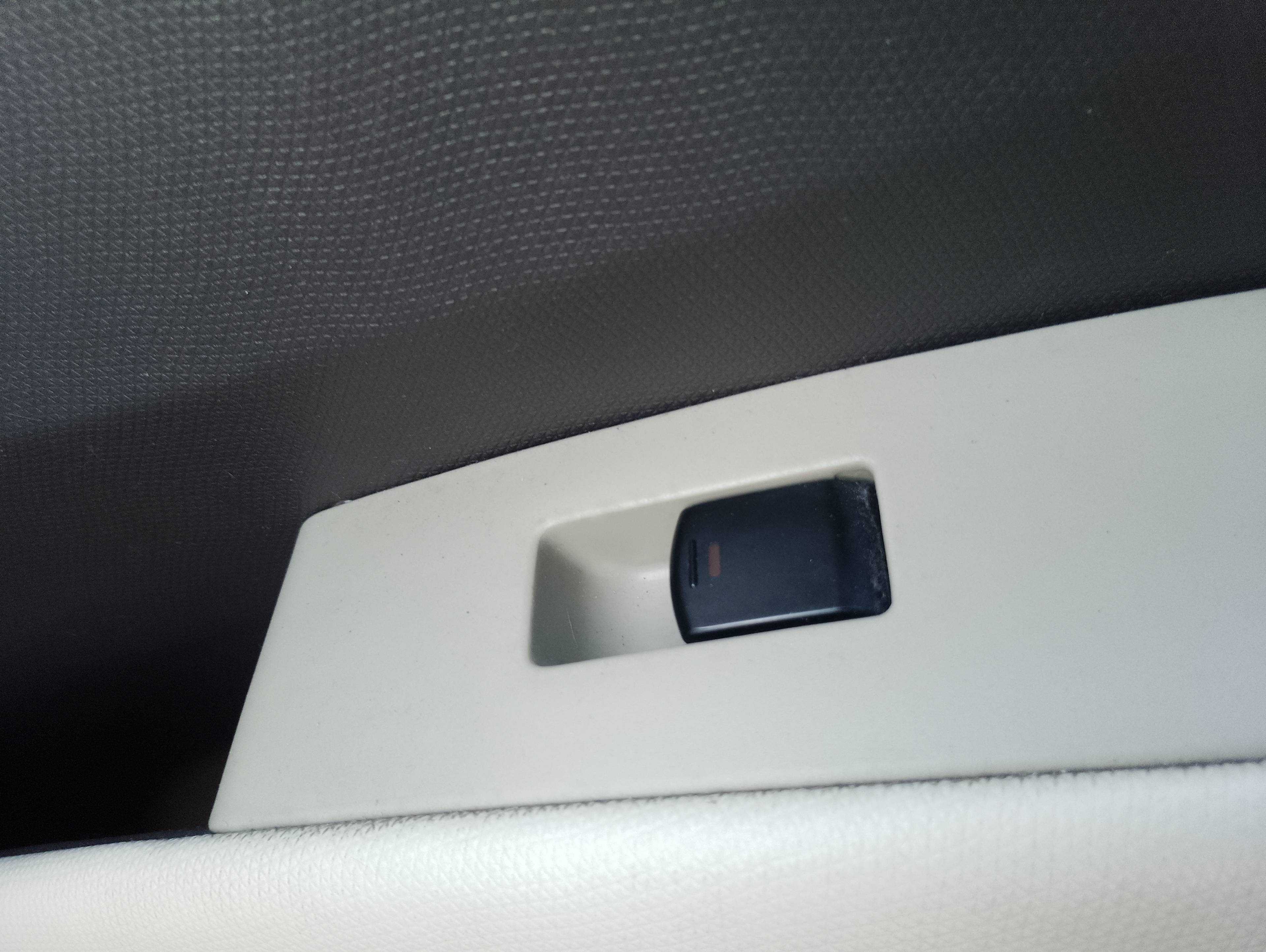 Recambio de mando elevalunas delantero derecho para nissan micra (k12e) 25 aniversario referencia OEM IAM   