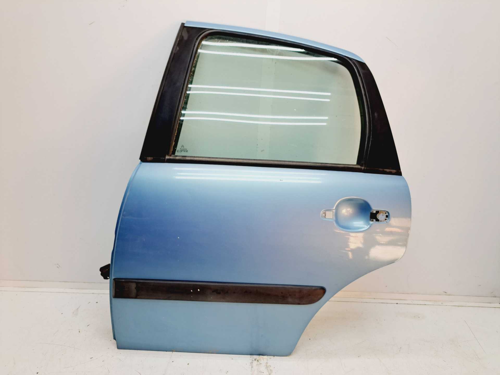 Recambio de puerta trasera izquierda para citroën c3 1.1 furio referencia OEM IAM   