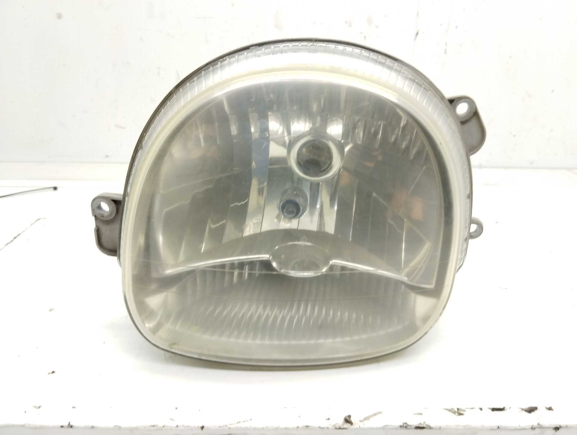 Recambio de faro derecho para renault twingo (co6) 1.2 alize referencia OEM IAM   