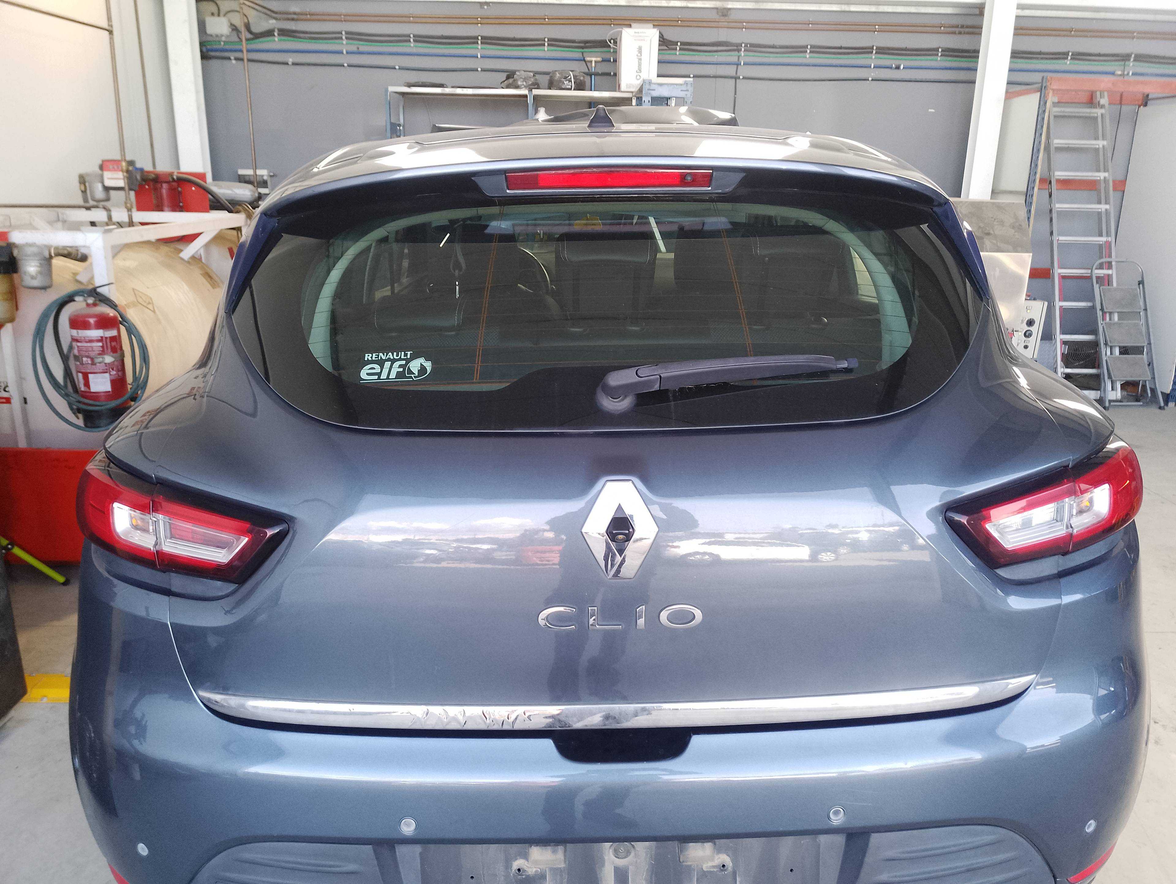 Recambio de porton trasero para renault clio iv 1.0 tce referencia OEM IAM   