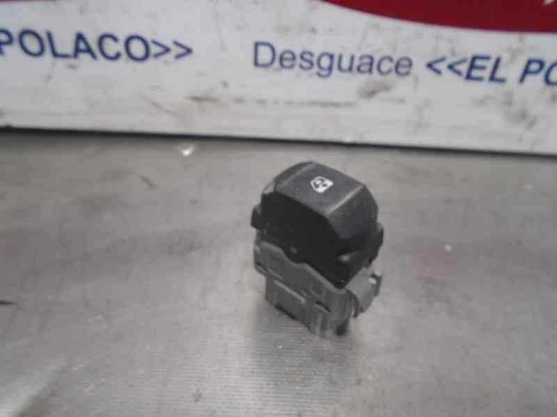 Recambio de mando elevalunas delantero derecho para renault megane ii classic berlina 1.5 dci diesel referencia OEM IAM   