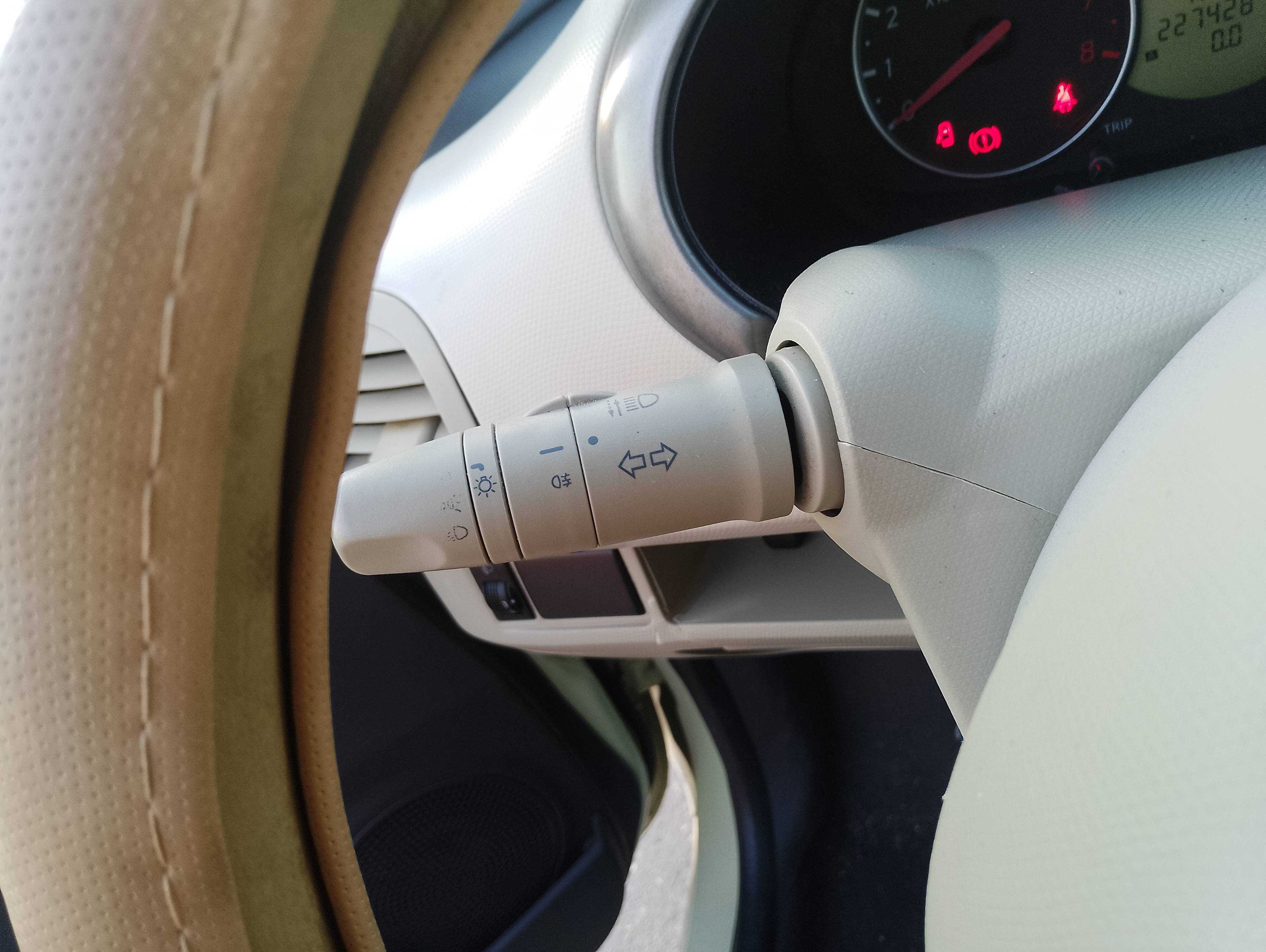 Recambio de mando intermitentes para nissan micra (k12e) 25 aniversario referencia OEM IAM  25560AX786 
