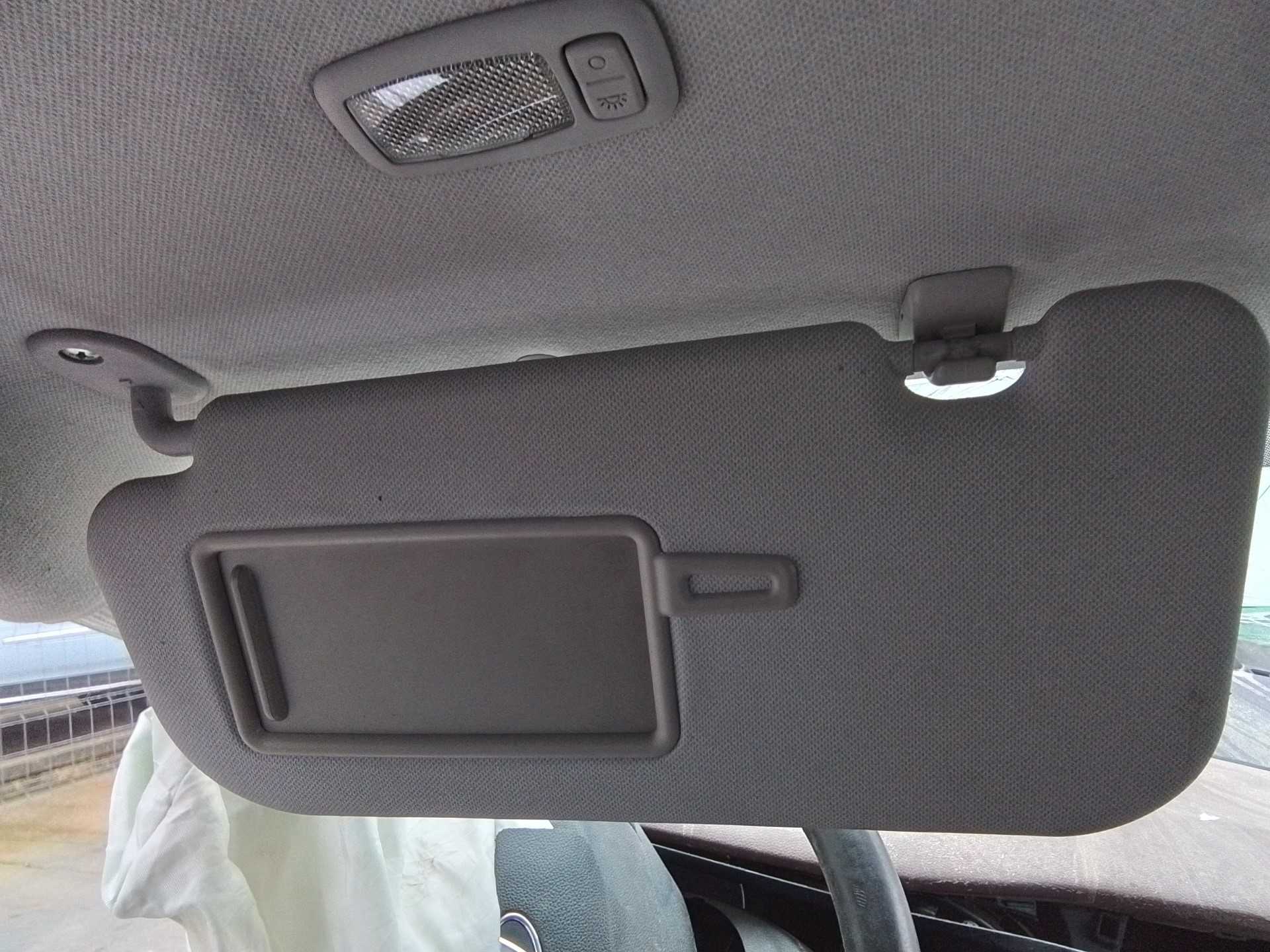 Recambio de parasol izquierdo para hyundai i20 1.2 16v cat referencia OEM IAM   