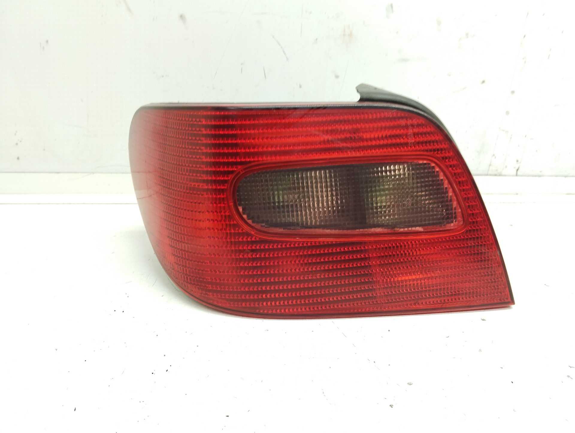 Recambio de piloto trasero izquierdo para citroën xsara berlina 2.0 hdi exclusive (66kw) referencia OEM IAM  6350P0 