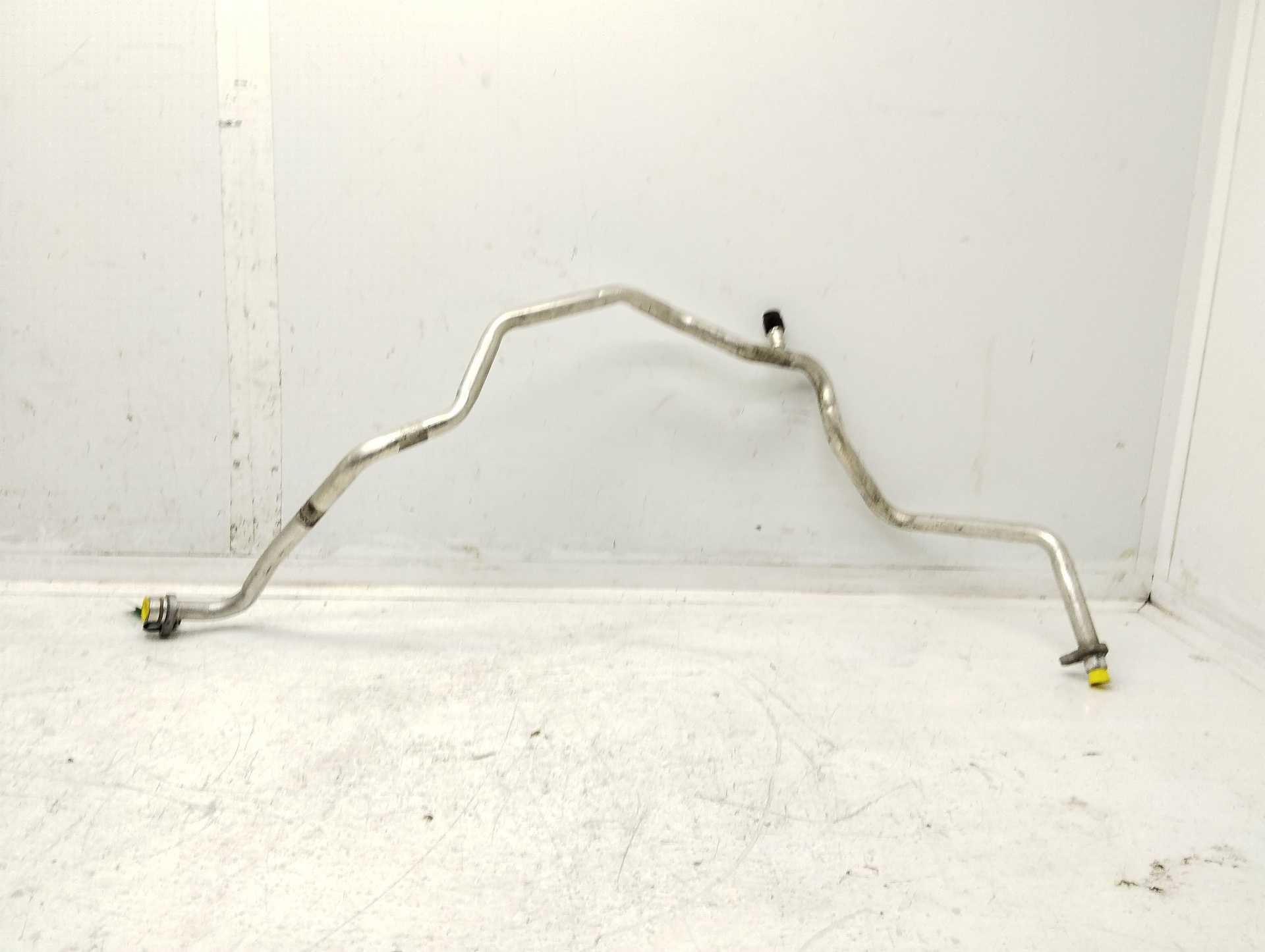 Recambio de tubos aire acondicionado para renault kangoo expression referencia OEM IAM 924414042R  