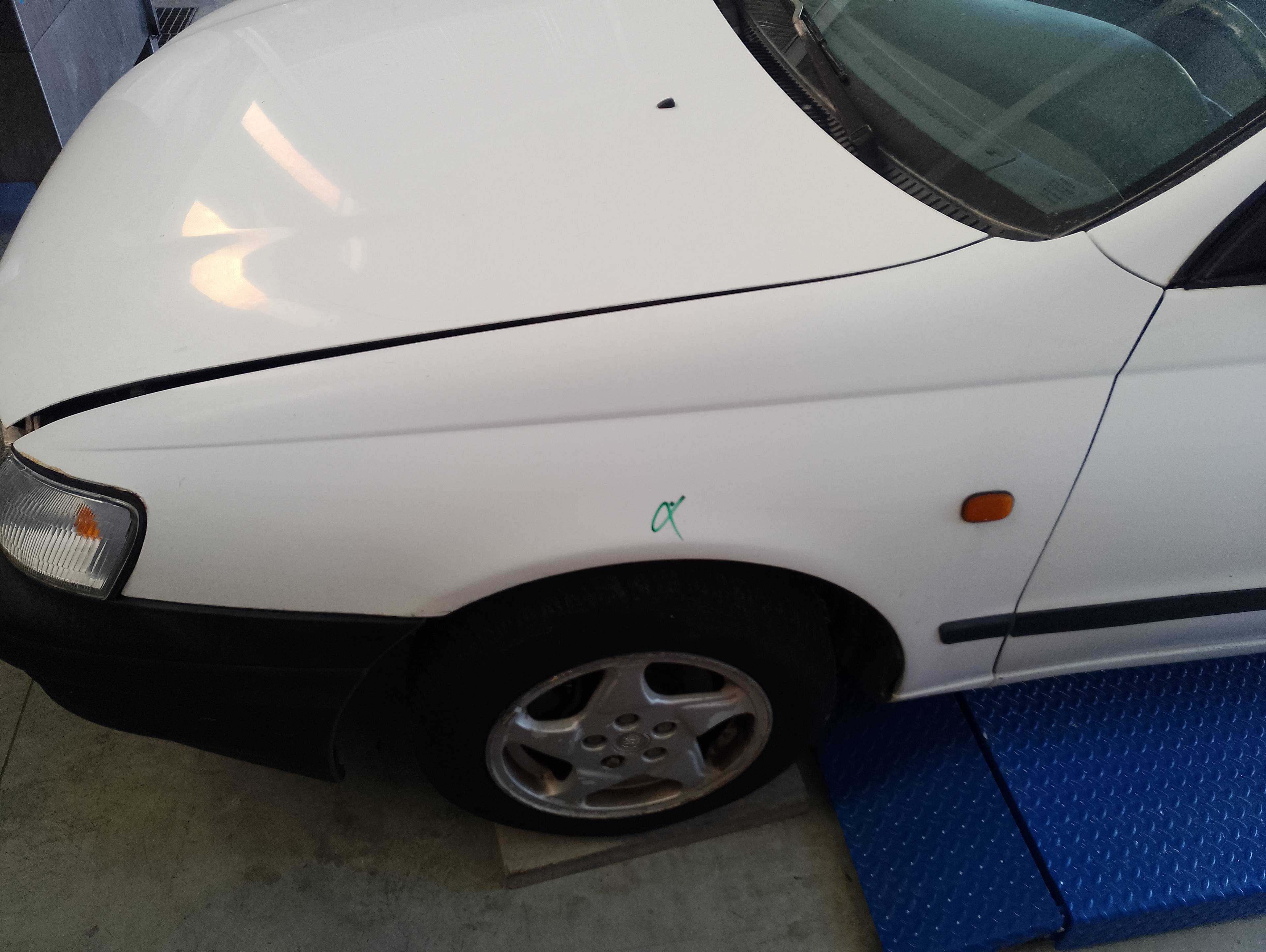 Recambio de aleta delantera izquierda para toyota carina (t19) 2.0 d xl (4-ptas.) referencia OEM IAM   