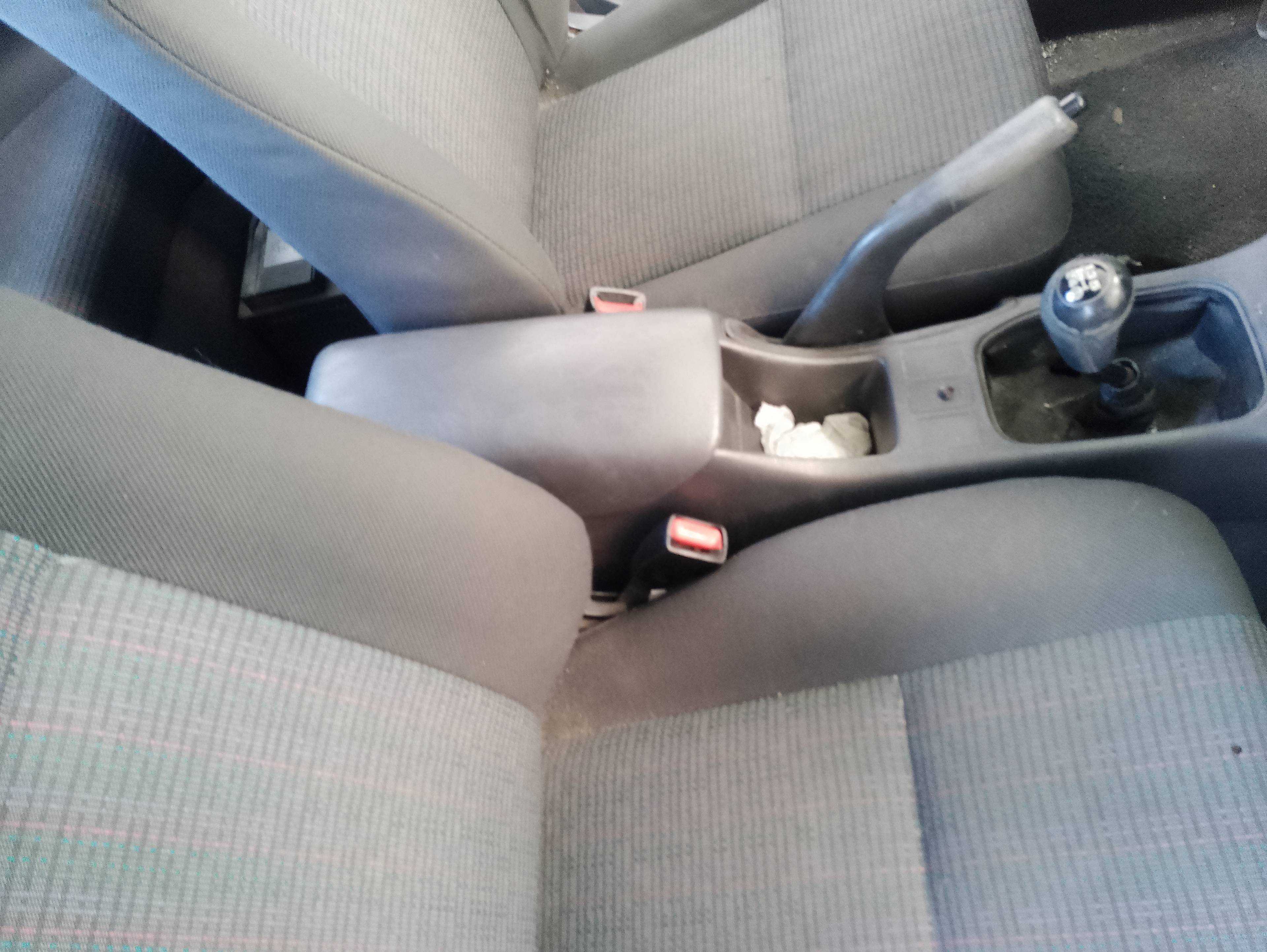 Recambio de apoyabrazos central para toyota carina (t19) 2.0 d xl (4-ptas.) referencia OEM IAM   