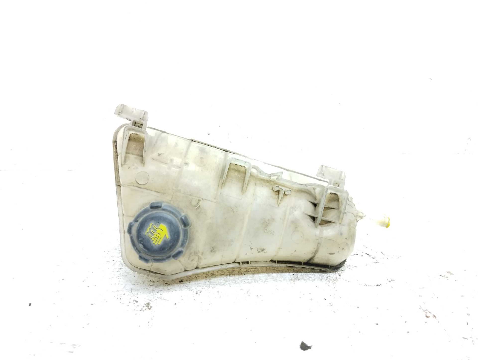 Recambio de deposito expansion para renault kangoo expression referencia OEM IAM 8200455786  