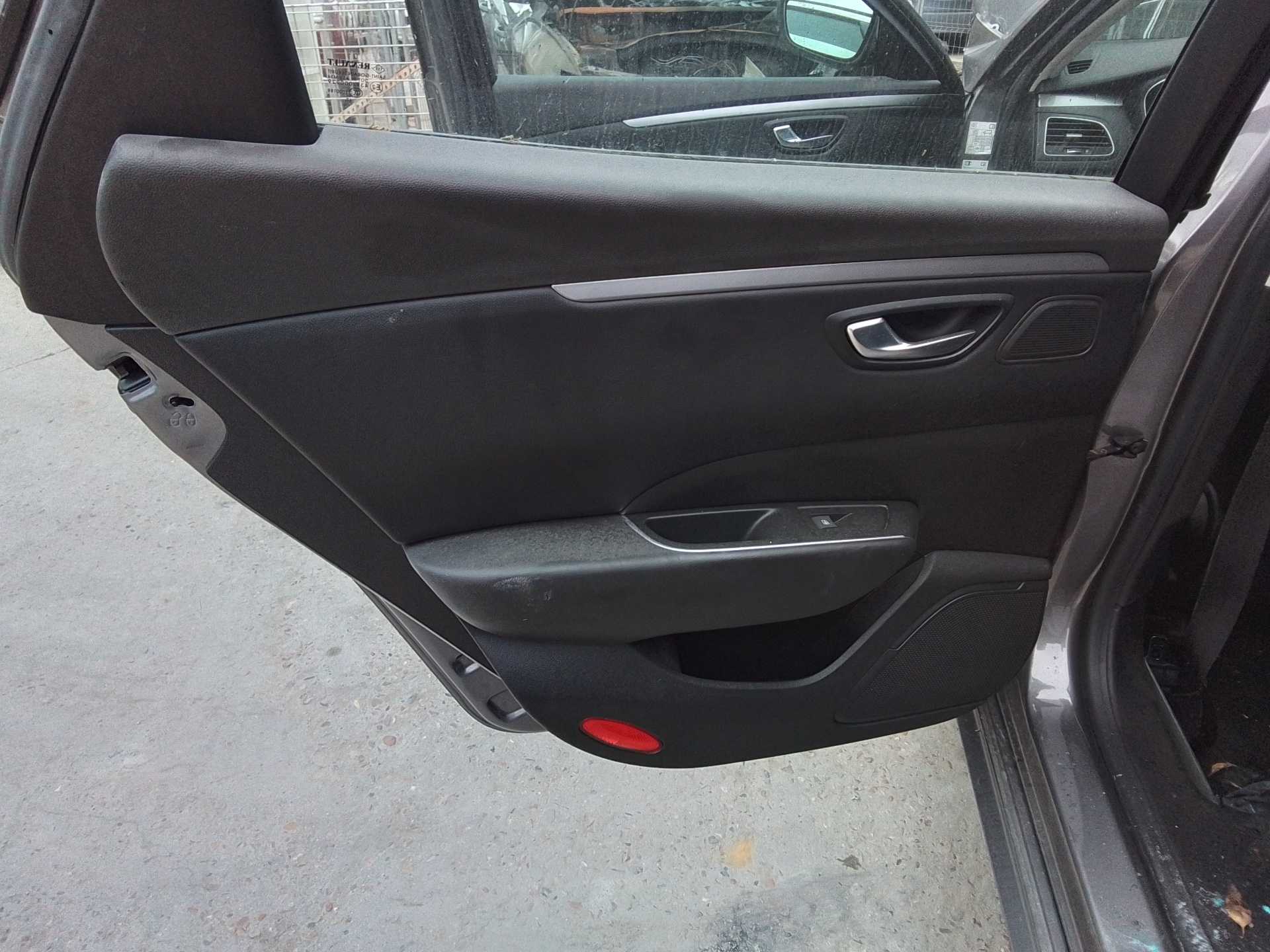 Recambio de guarnecido puerta trasera izquierda para renault talisman grandtour intens referencia OEM IAM   