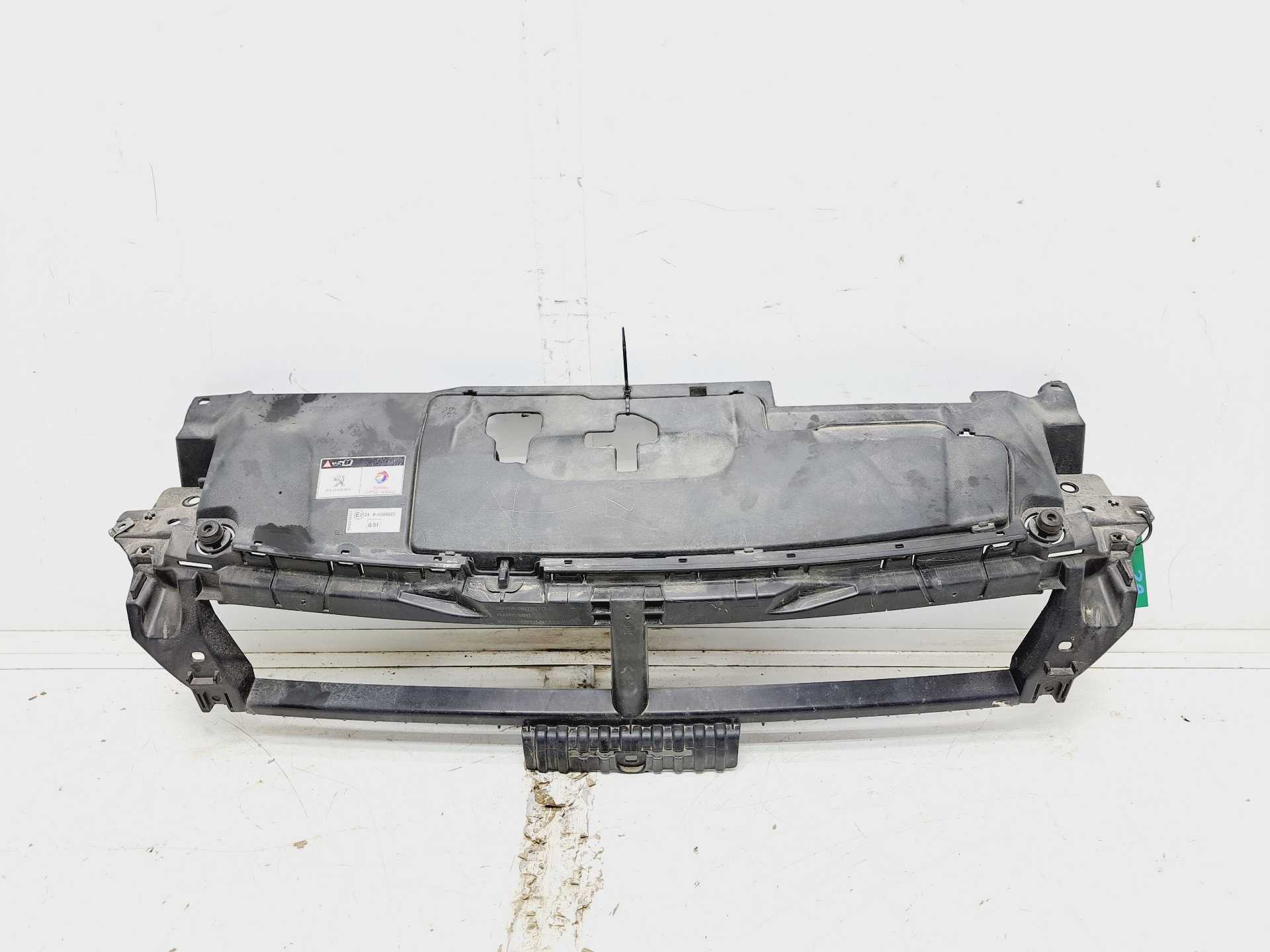 Recambio de travesaño superior para peugeot 308 active referencia OEM IAM 967736377700 9677363777 
