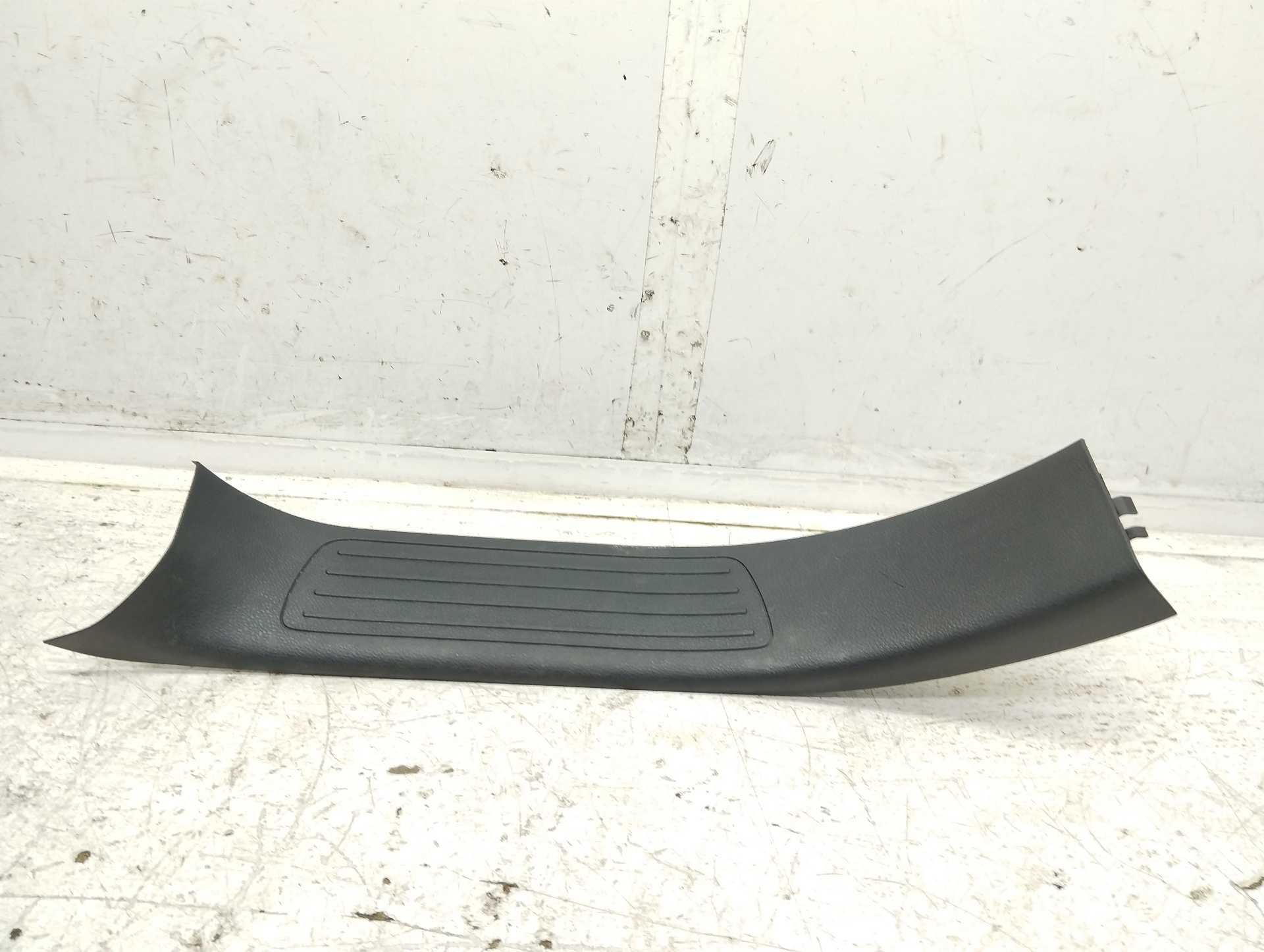 Recambio de moldura interior para mercedes-benz clase gle (w166) gle 350 d 4matic referencia OEM IAM A2926801400  