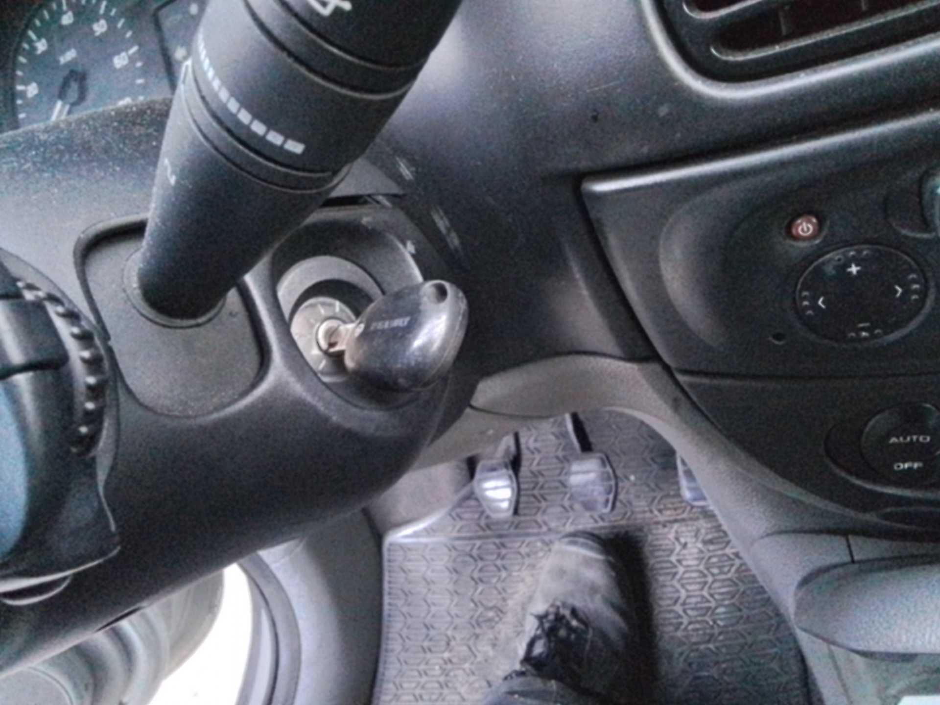 Recambio de conmutador de arranque para renault scenic (ja..) 1.9 dci authentique referencia OEM IAM   