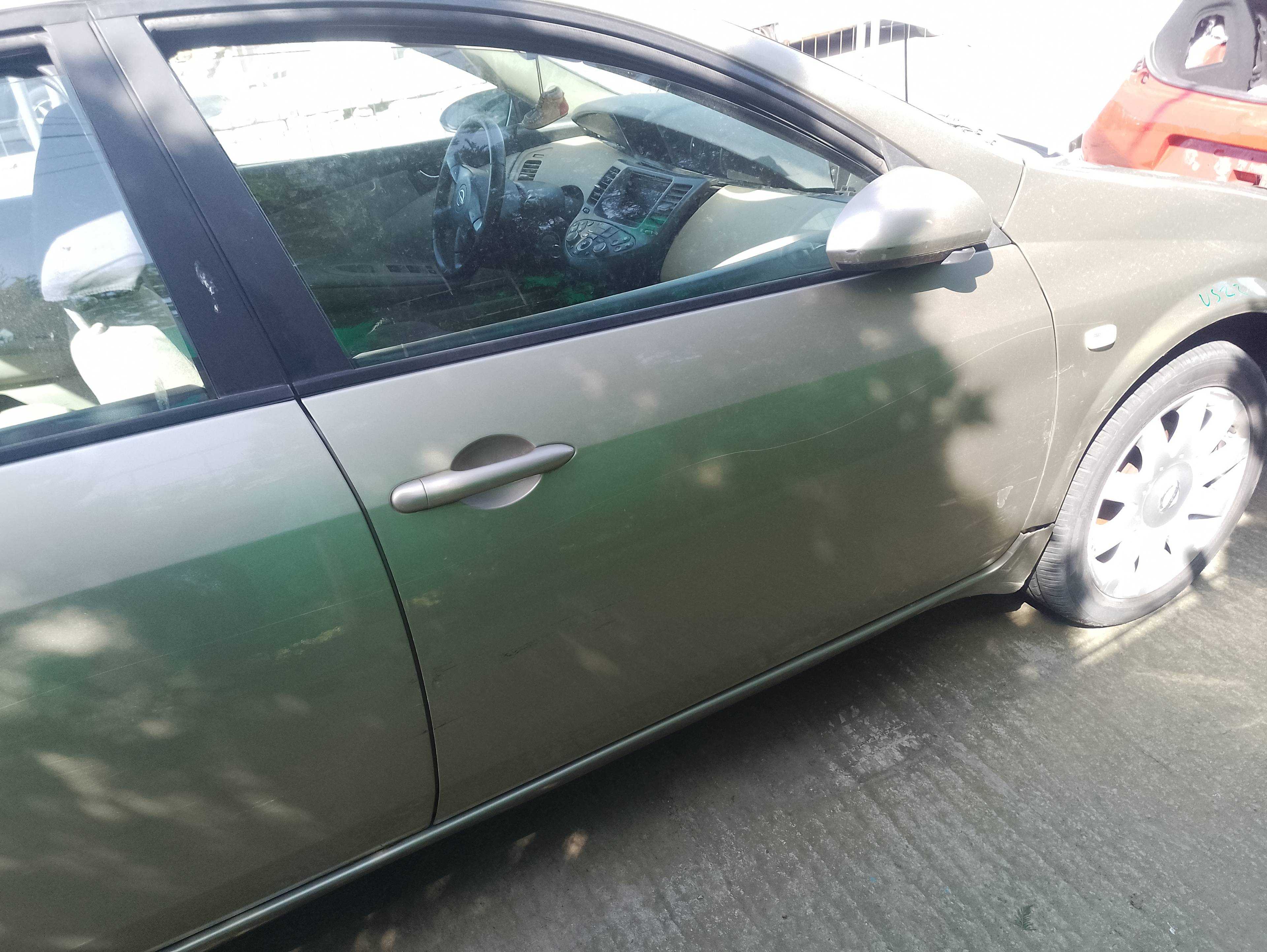 Recambio de puerta delantera derecha para nissan primera berlina (p12) acenta referencia OEM IAM   