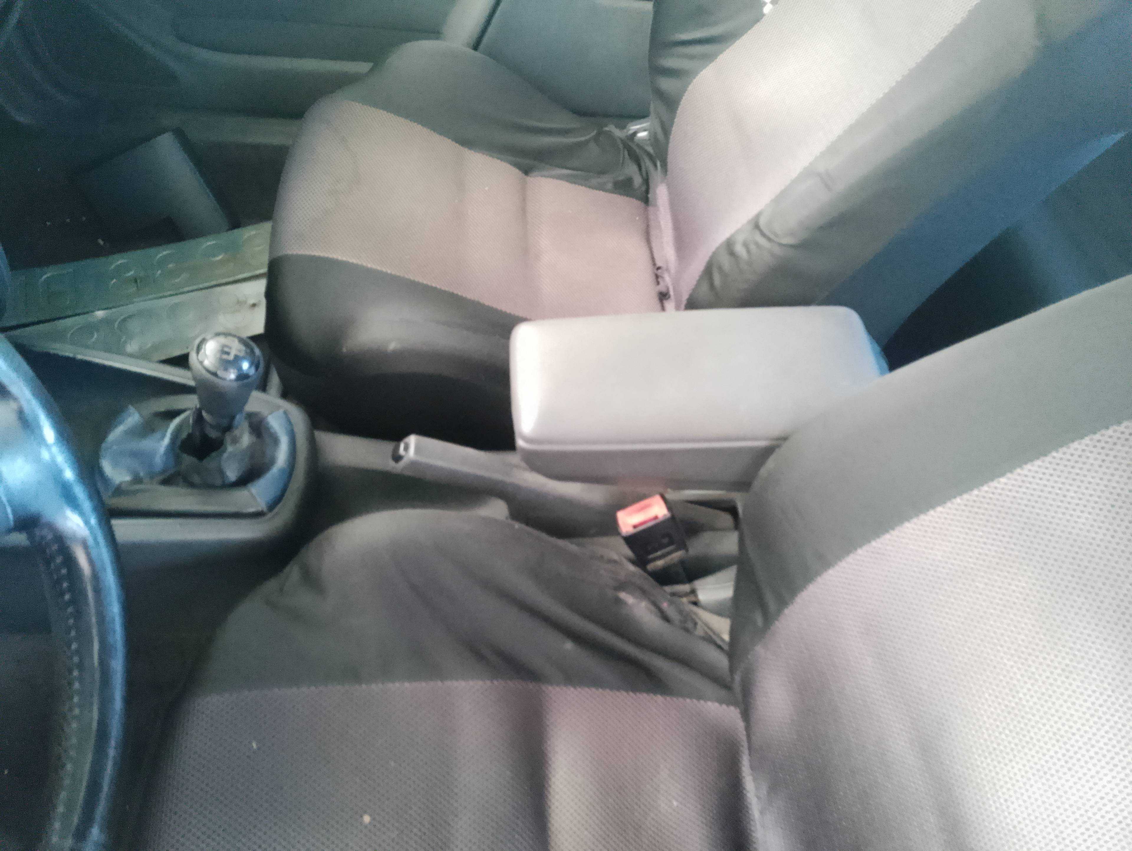 Recambio de apoyabrazos central para audi a3 (8l) 1.9 tdi ambiente referencia OEM IAM   