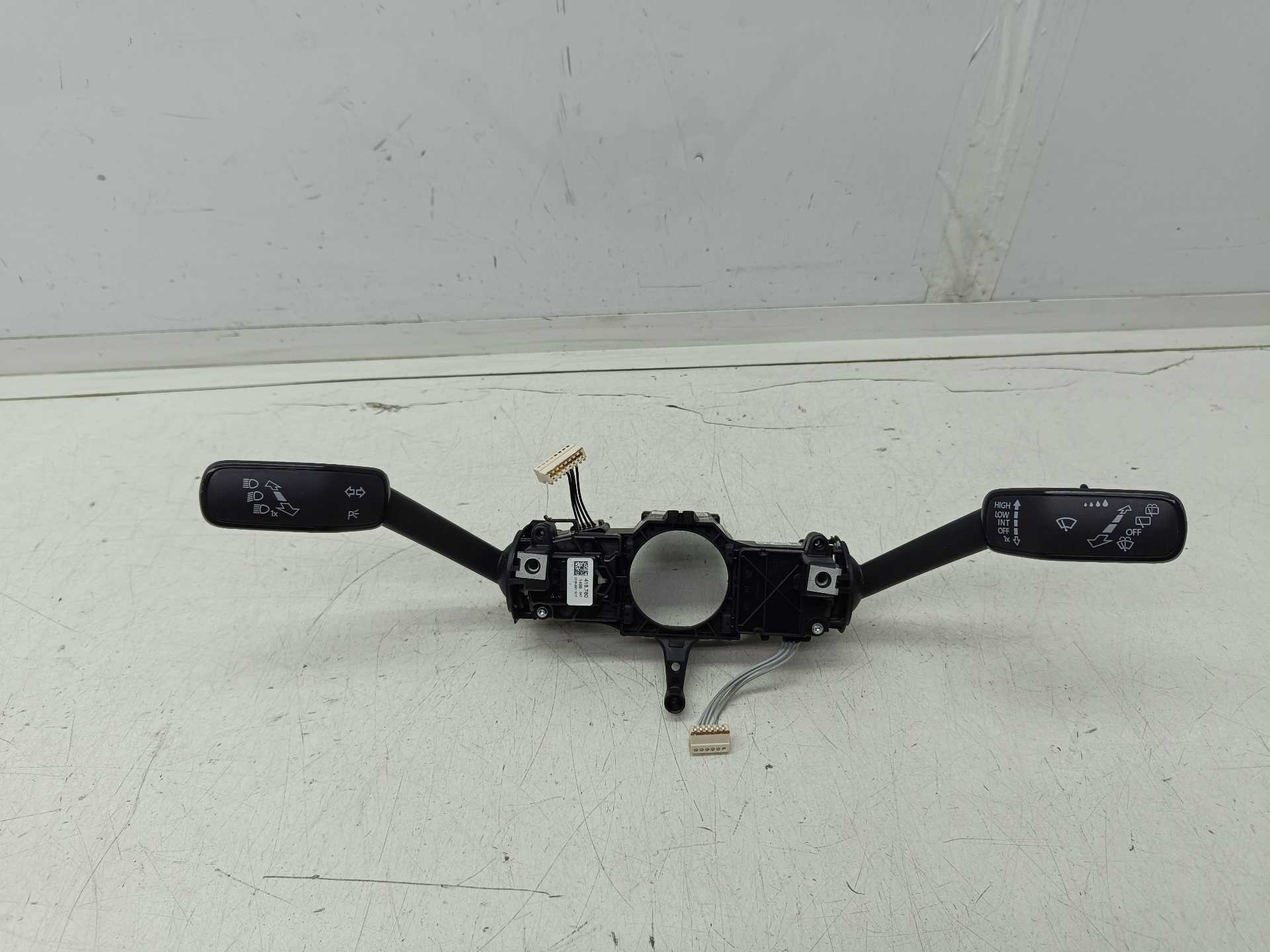 Recambio de mando limpia para volkswagen t-roc (d11) basis referencia OEM IAM 5Q1953521JH 5Q1953502AA 