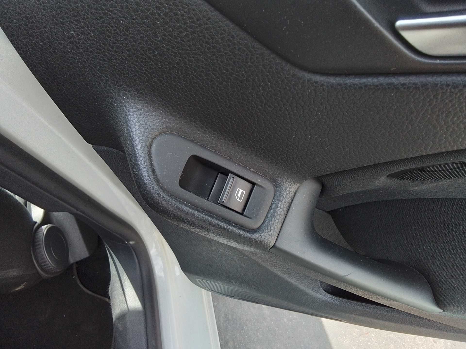 Recambio de mando elevalunas trasero derecho para volkswagen golf vi (5k1) referencia OEM IAM 5K4868346  