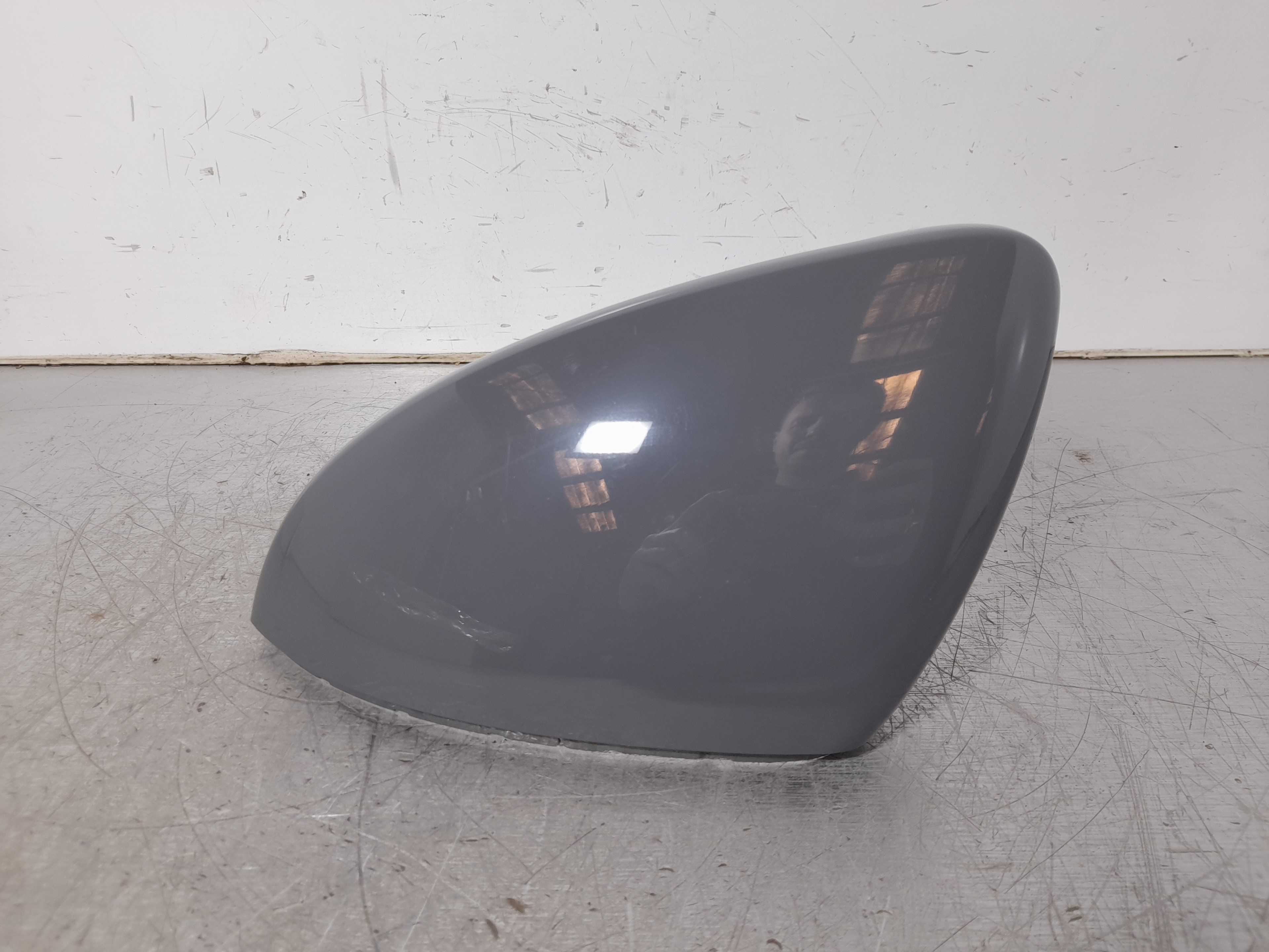 Recambio de carcasa retrovisor derecho para volkswagen golf vii sportsvan referencia OEM IAM   