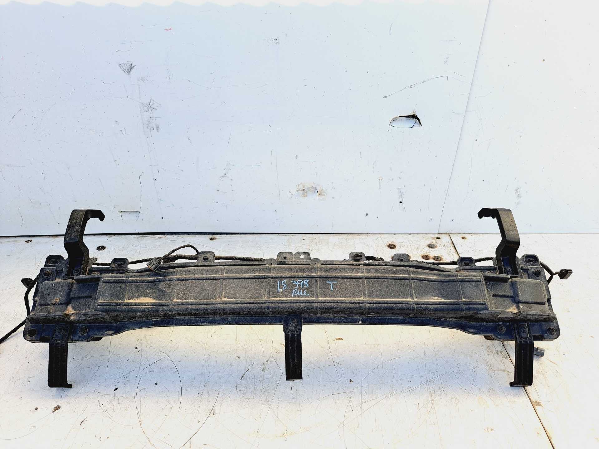 Recambio de refuerzo paragolpes trasero para hyundai i20 1.2 16v cat referencia OEM IAM 86631C800  