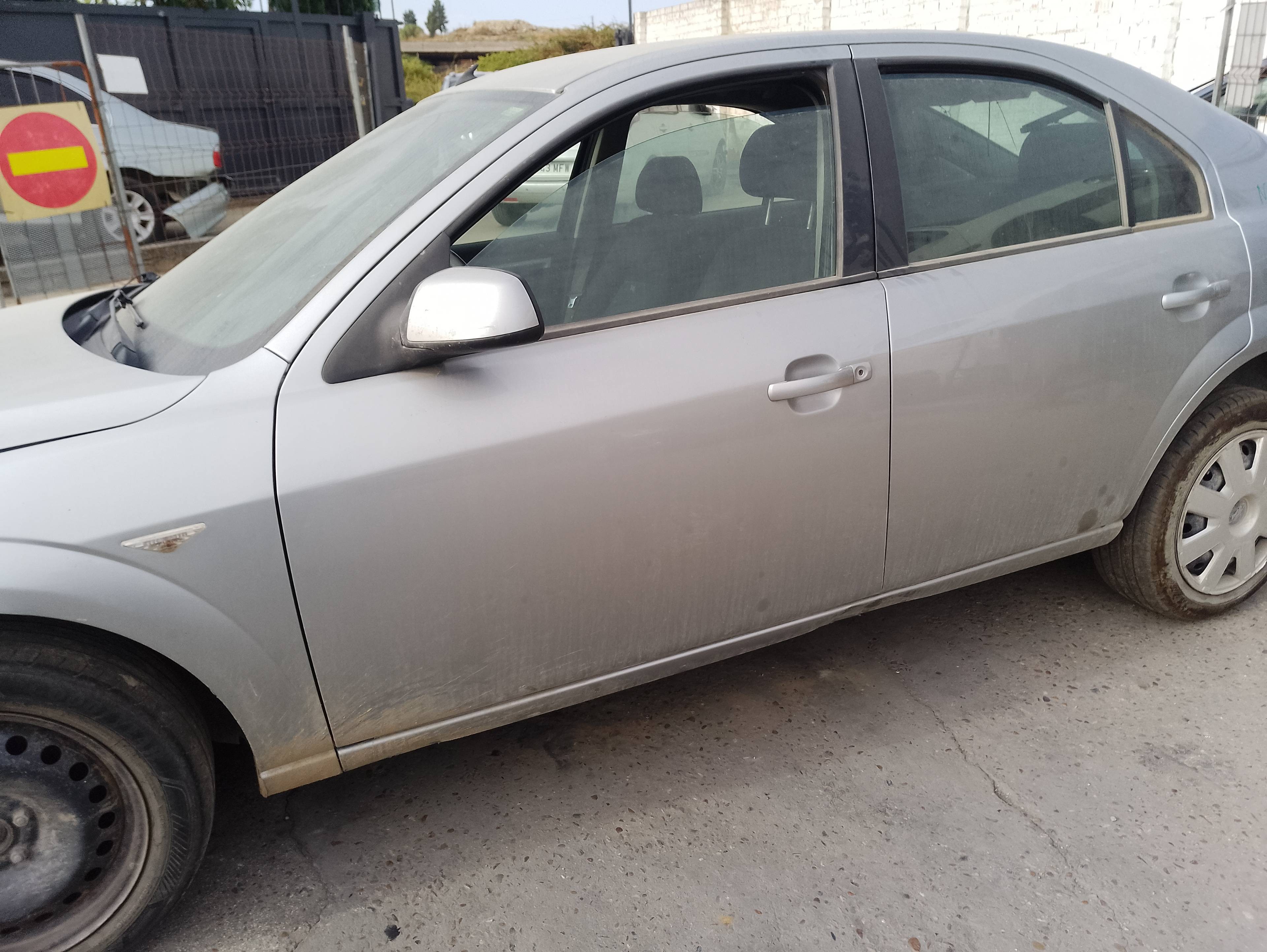 Recambio de puerta delantera izquierda para ford mondeo berlina (ge) ambiente referencia OEM IAM   