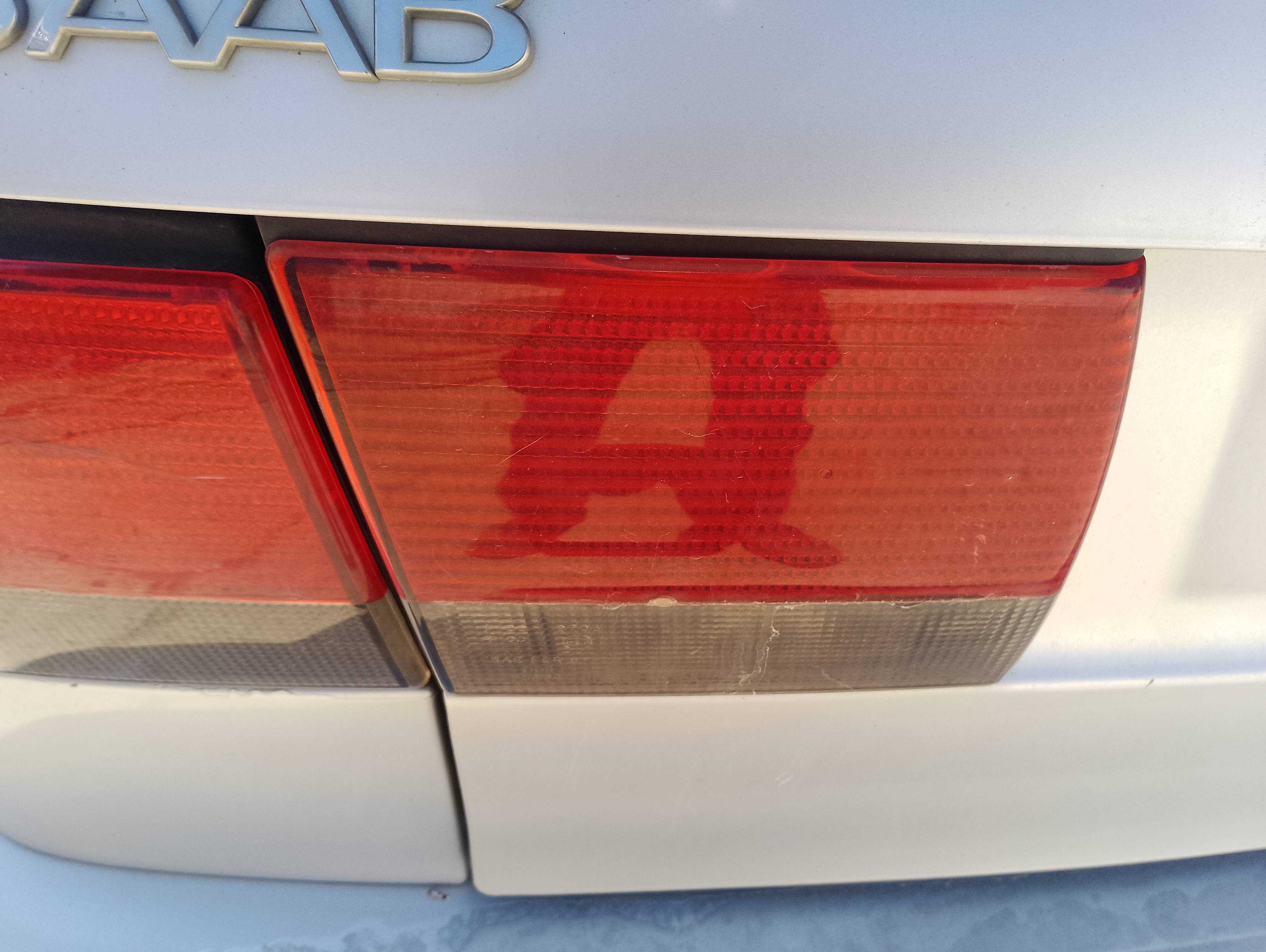 Recambio de piloto porton trasero izquierdo para saab 9-3 berlina 2.0 aero turbo referencia OEM IAM   