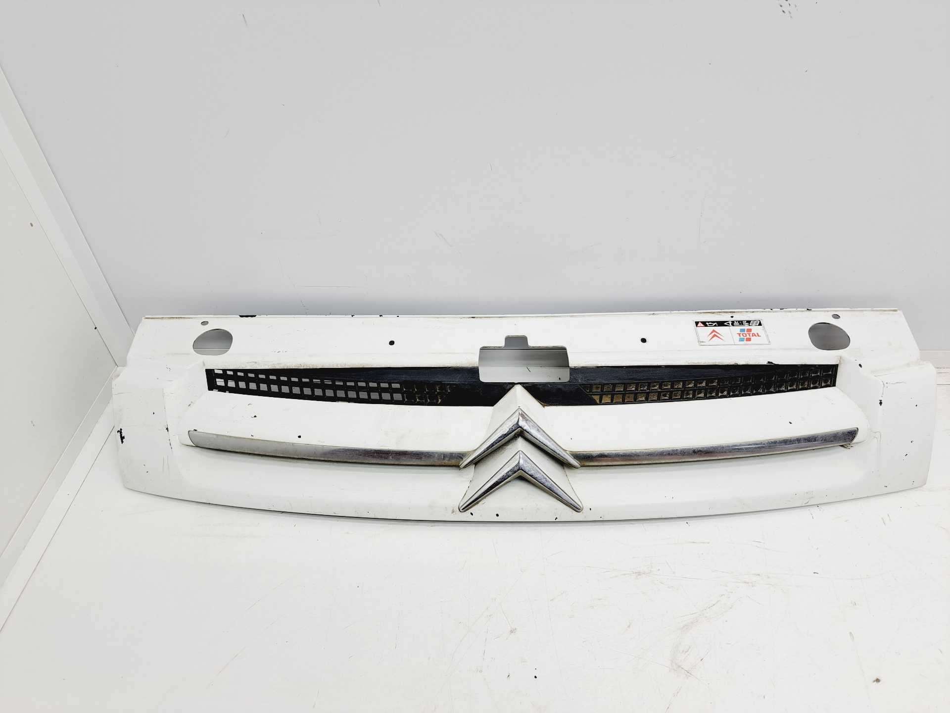 Recambio de rejilla delantera para citroën berlingo 1.9 diesel referencia OEM IAM 9644758077  