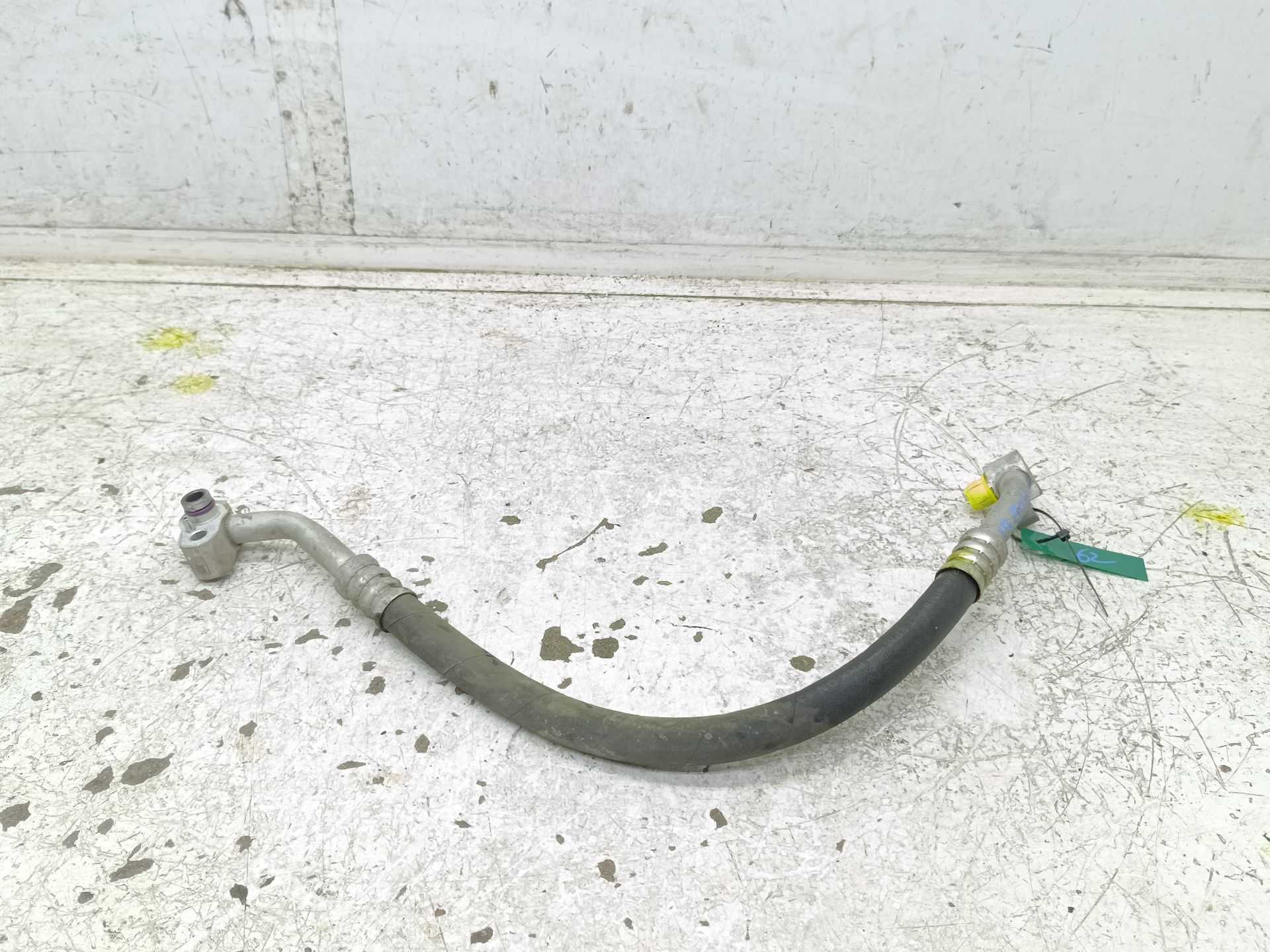 Recambio de tubos aire acondicionado para audi a1 (8x) ambition referencia OEM IAM 6R0820721  