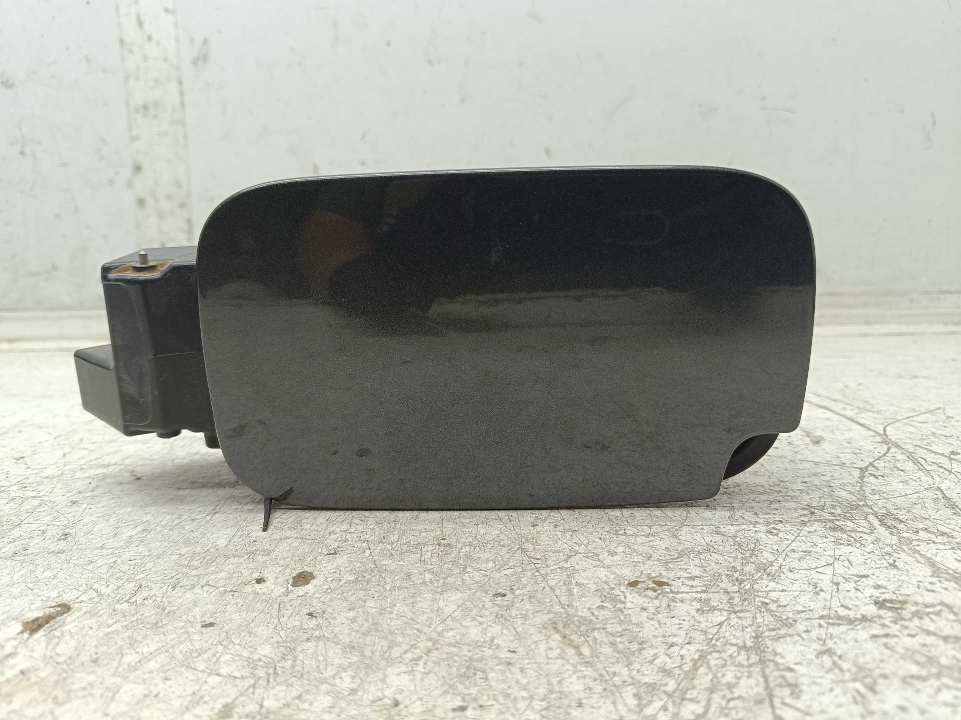 Recambio de tapa exterior combustible para citroën berlingo station wagon xtr referencia OEM IAM 9802300180  