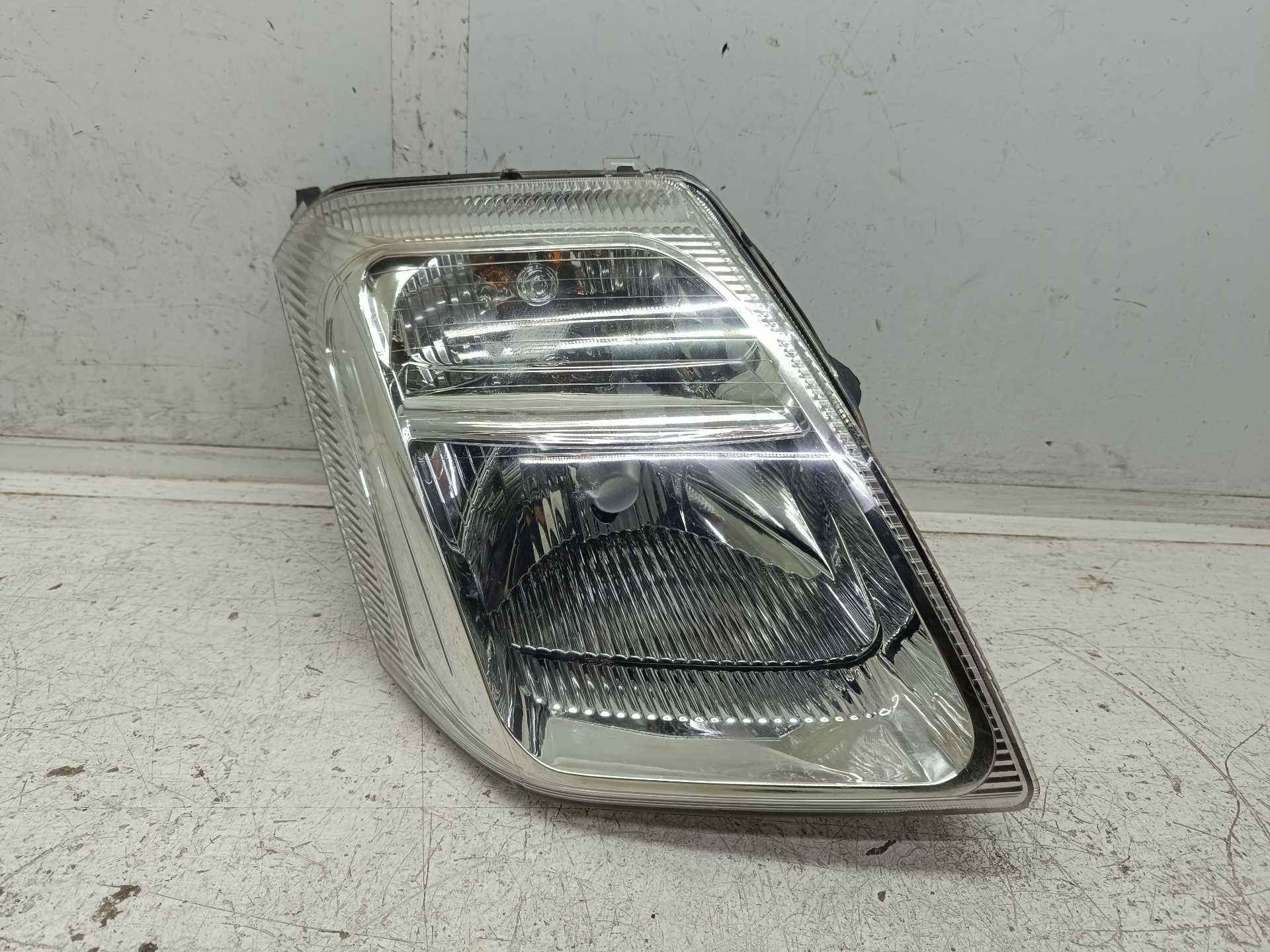 Recambio de faro derecho para citroën c2 audace referencia OEM IAM 085521119R  