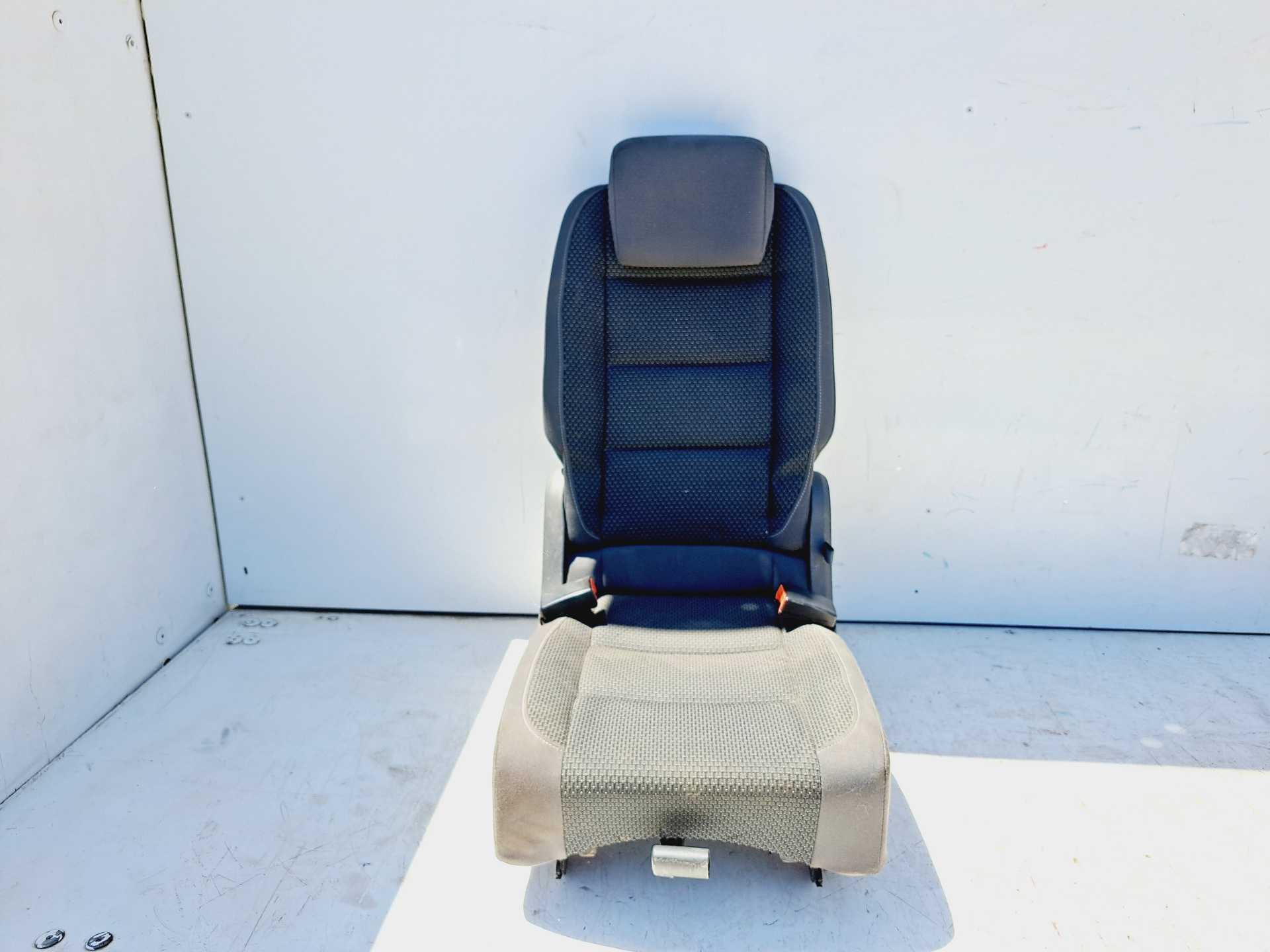 Recambio de asiento trasero medio para volkswagen touran (1t3) 1.6 tdi dpf referencia OEM IAM 1T0883064H  
