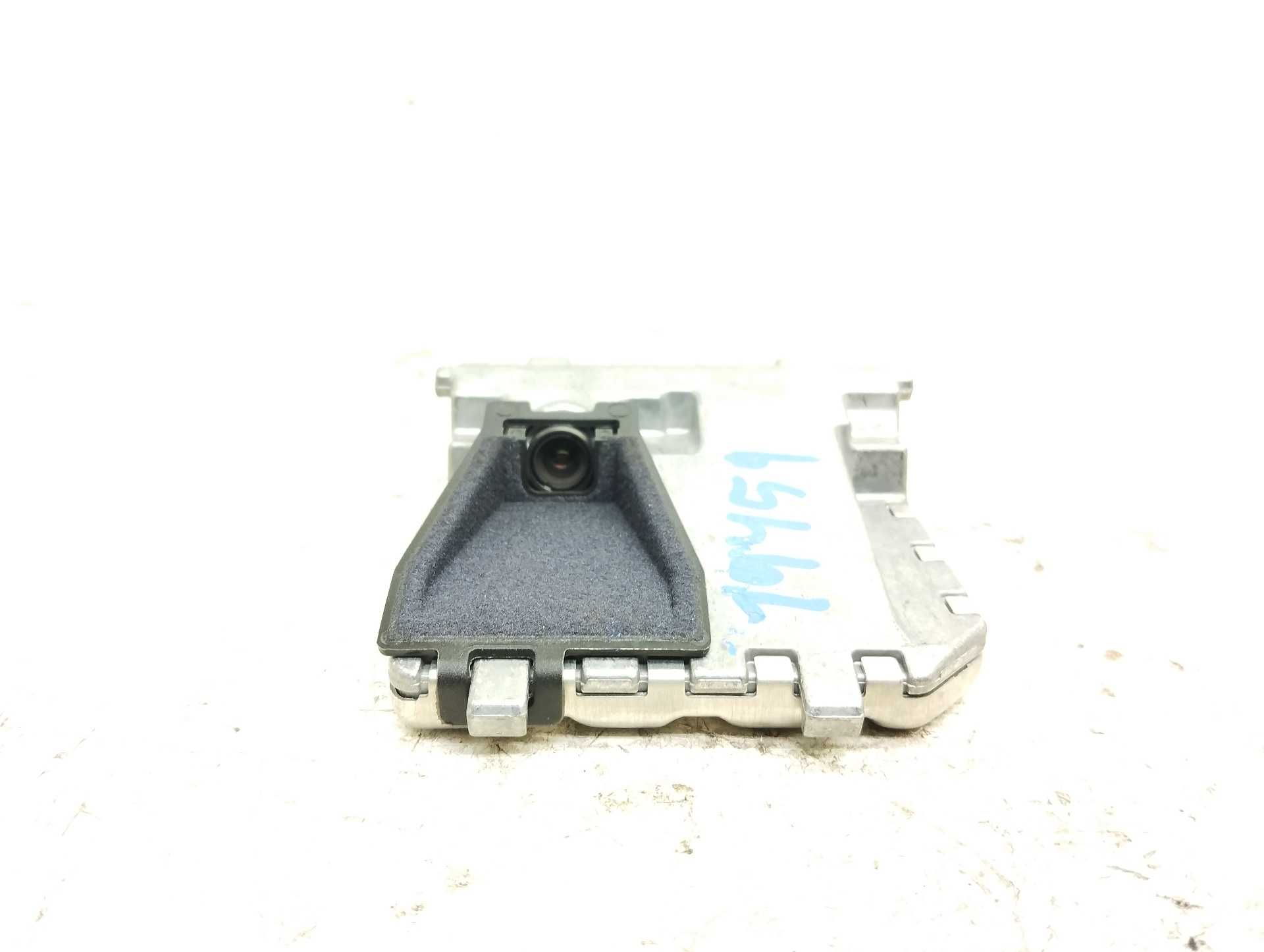 Recambio de camara frontal para mazda cx-3 center-line referencia OEM IAM DB2R67XCXA A2C7487040100 