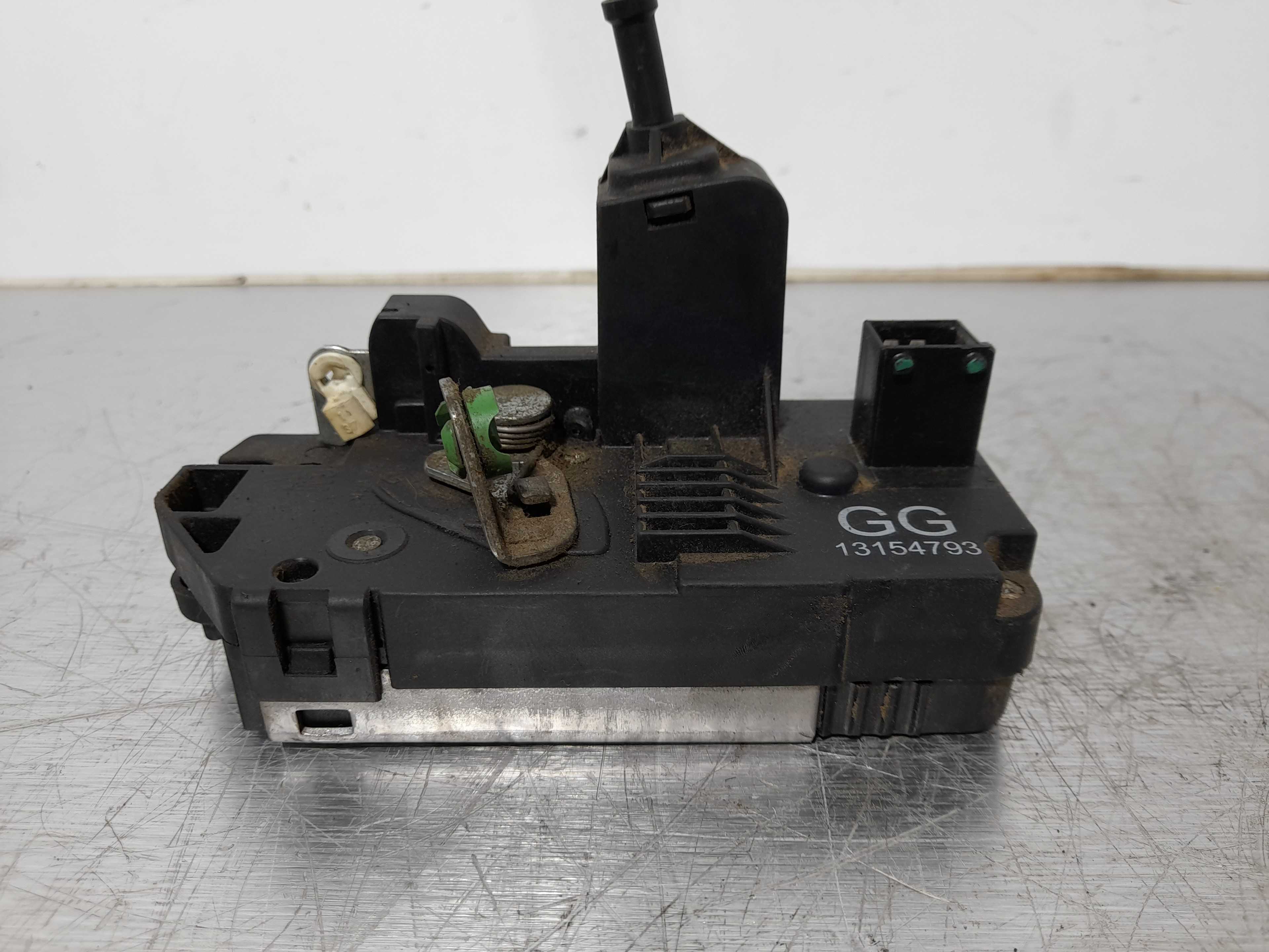 Recambio de cerradura puerta trasera izquierda para opel meriva cosmo referencia OEM IAM   