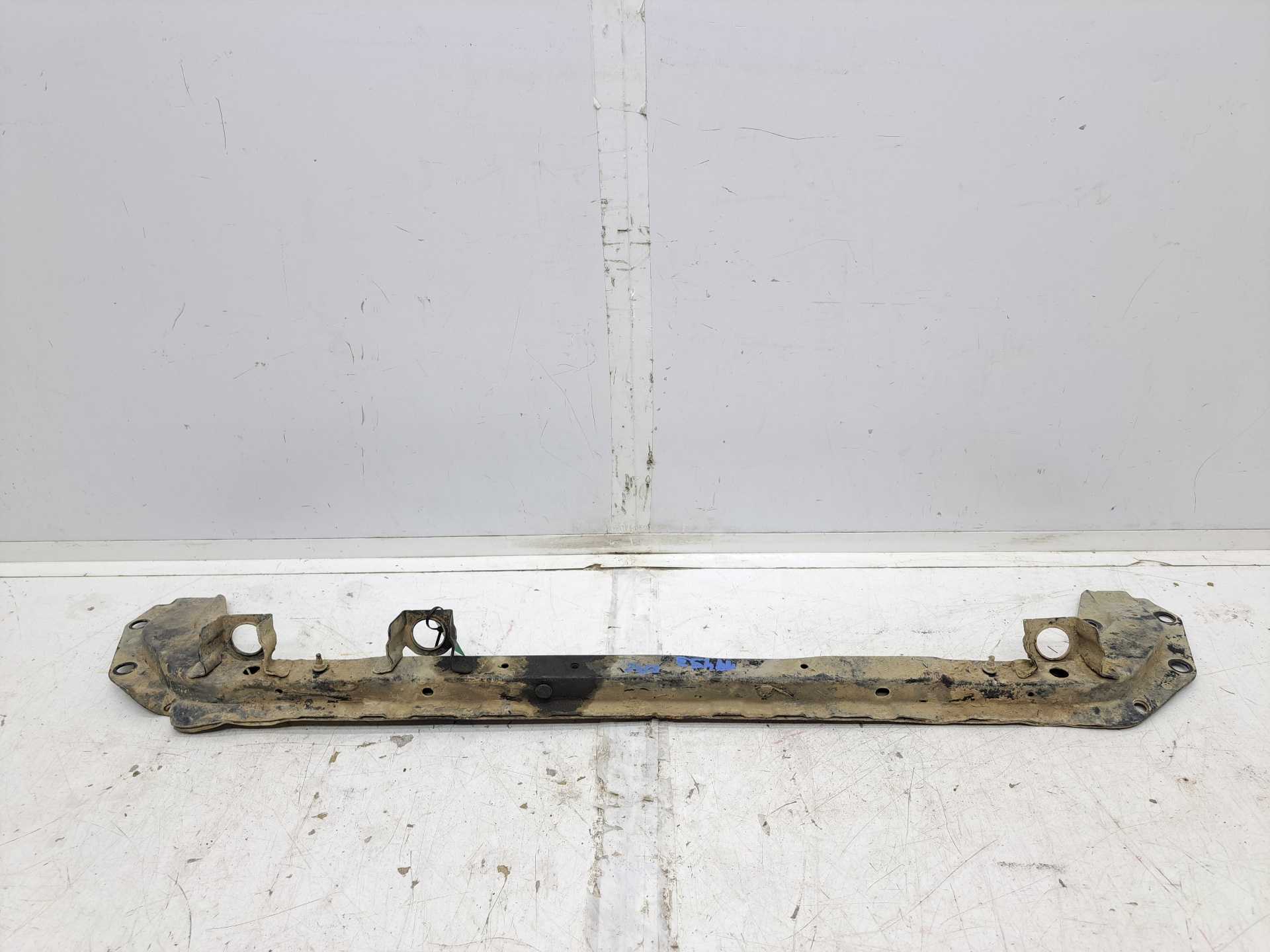 Recambio de travesaño inferior para nissan x-trail (t32) 360 referencia OEM IAM   