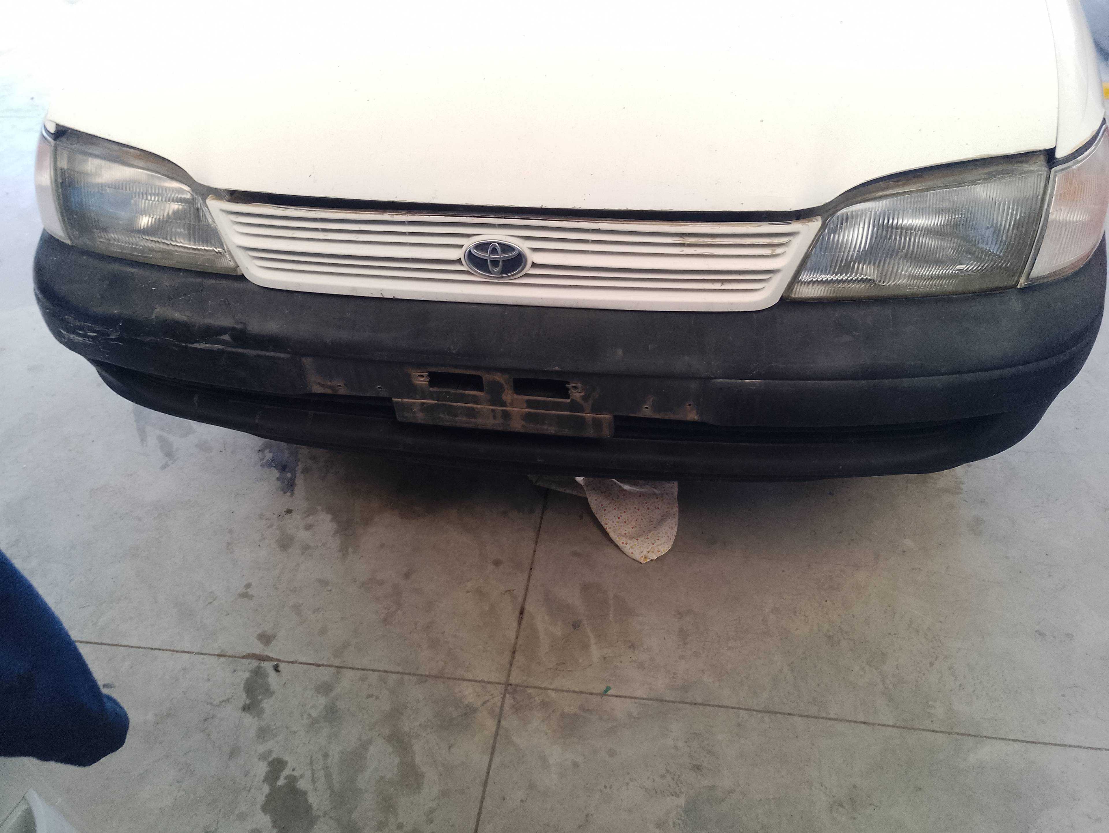 Recambio de paragolpes delantero para toyota carina (t19) 2.0 d xl (4-ptas.) referencia OEM IAM   