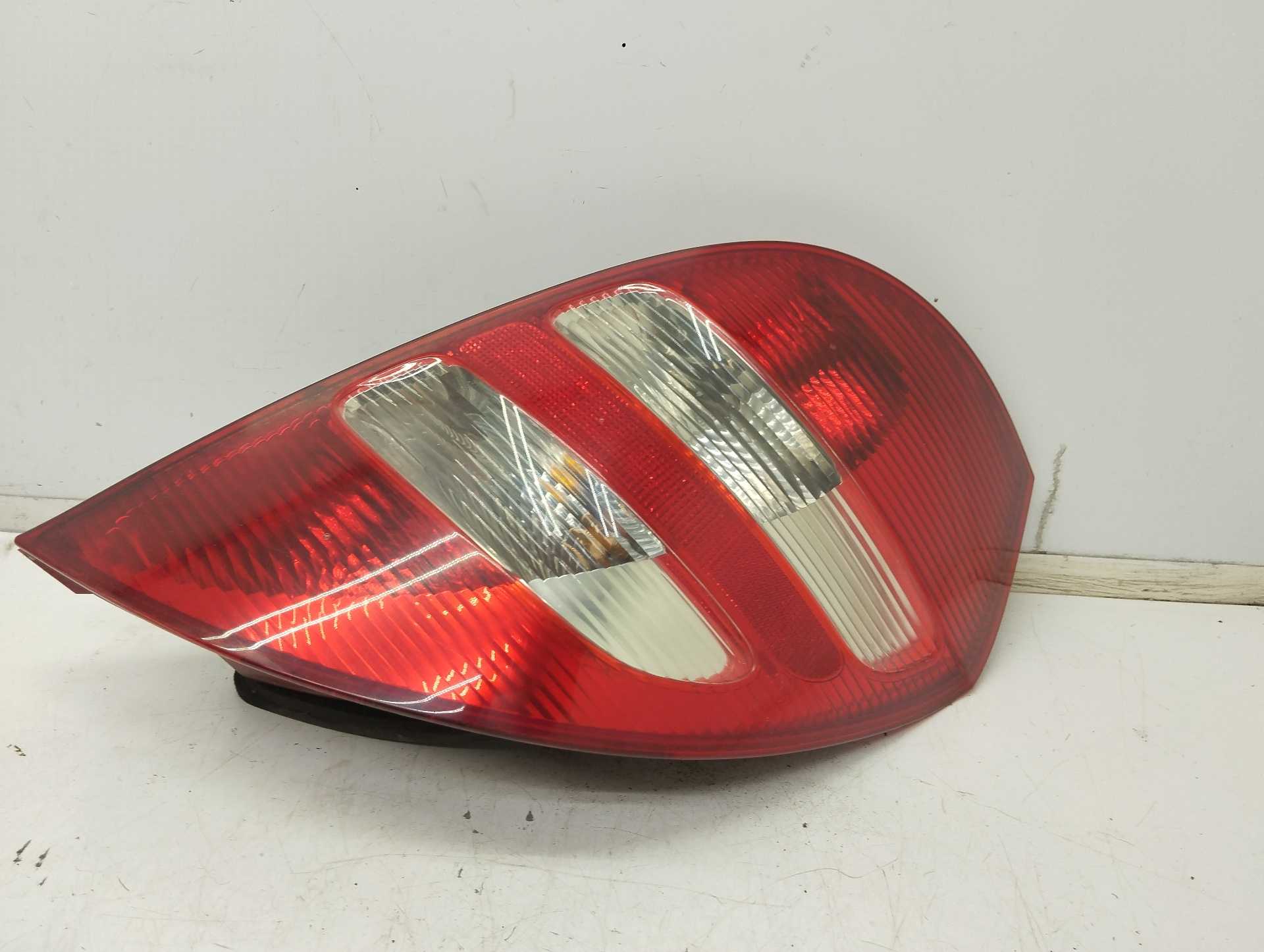 Recambio de piloto trasero derecho para mercedes-benz clase a (w169) a 160 cdi a-edition referencia OEM IAM A1698200464R  