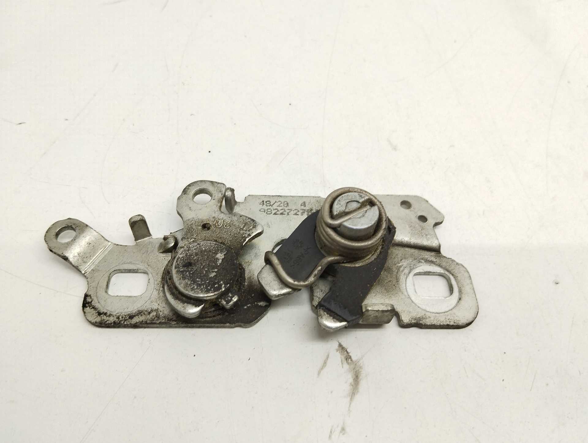 Recambio de cerradura capo para opel corsa f edition referencia OEM IAM 9822727580  