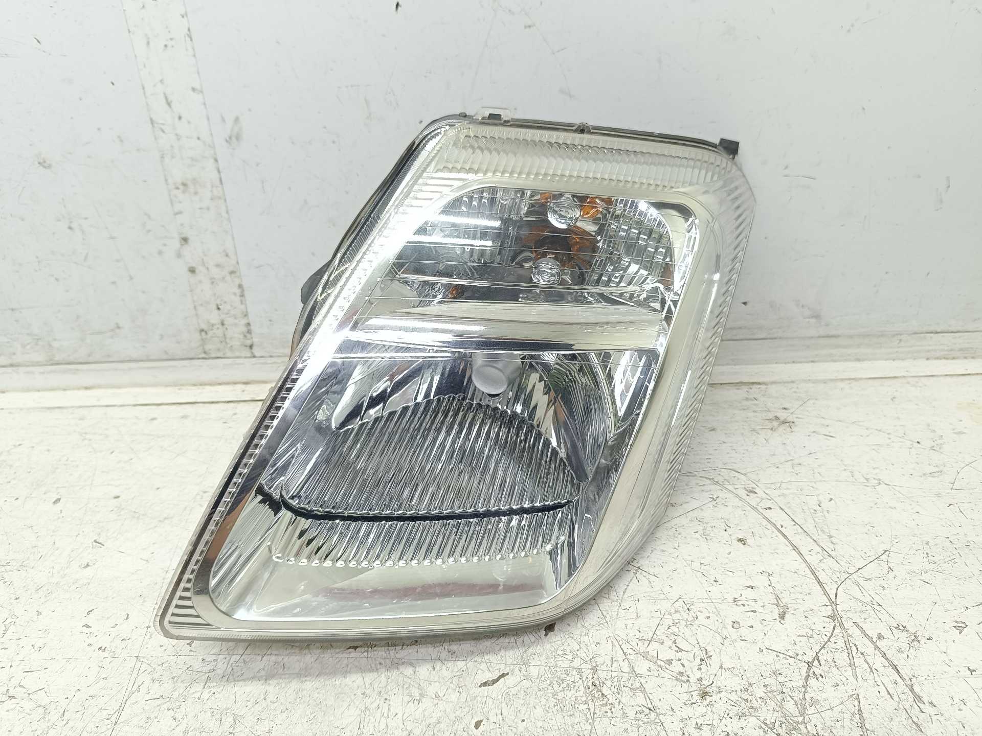 Recambio de faro izquierdo para citroën c2 audace referencia OEM IAM 085521119L  