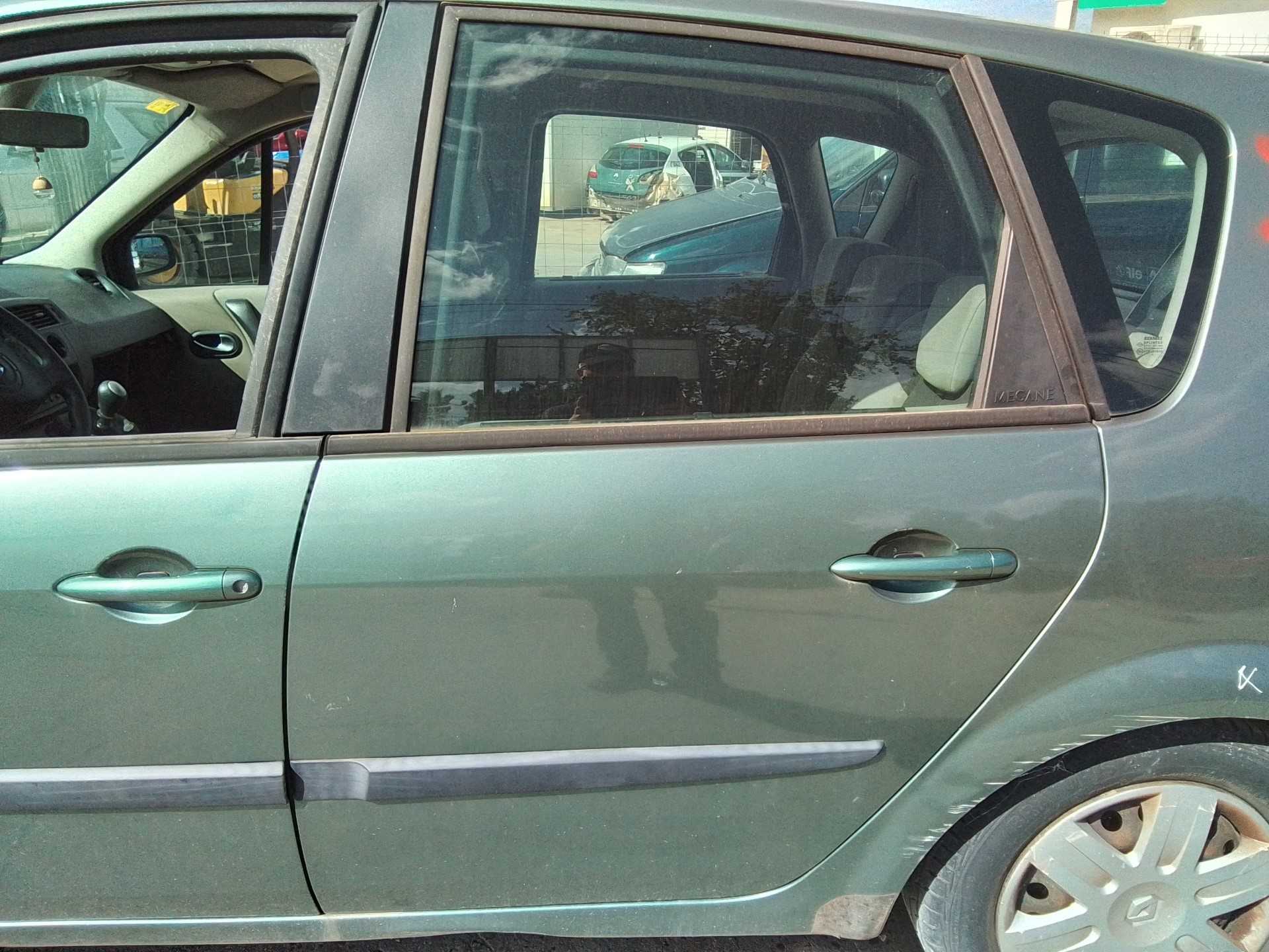Recambio de puerta trasera izquierda para renault scenic ii authentique referencia OEM IAM   